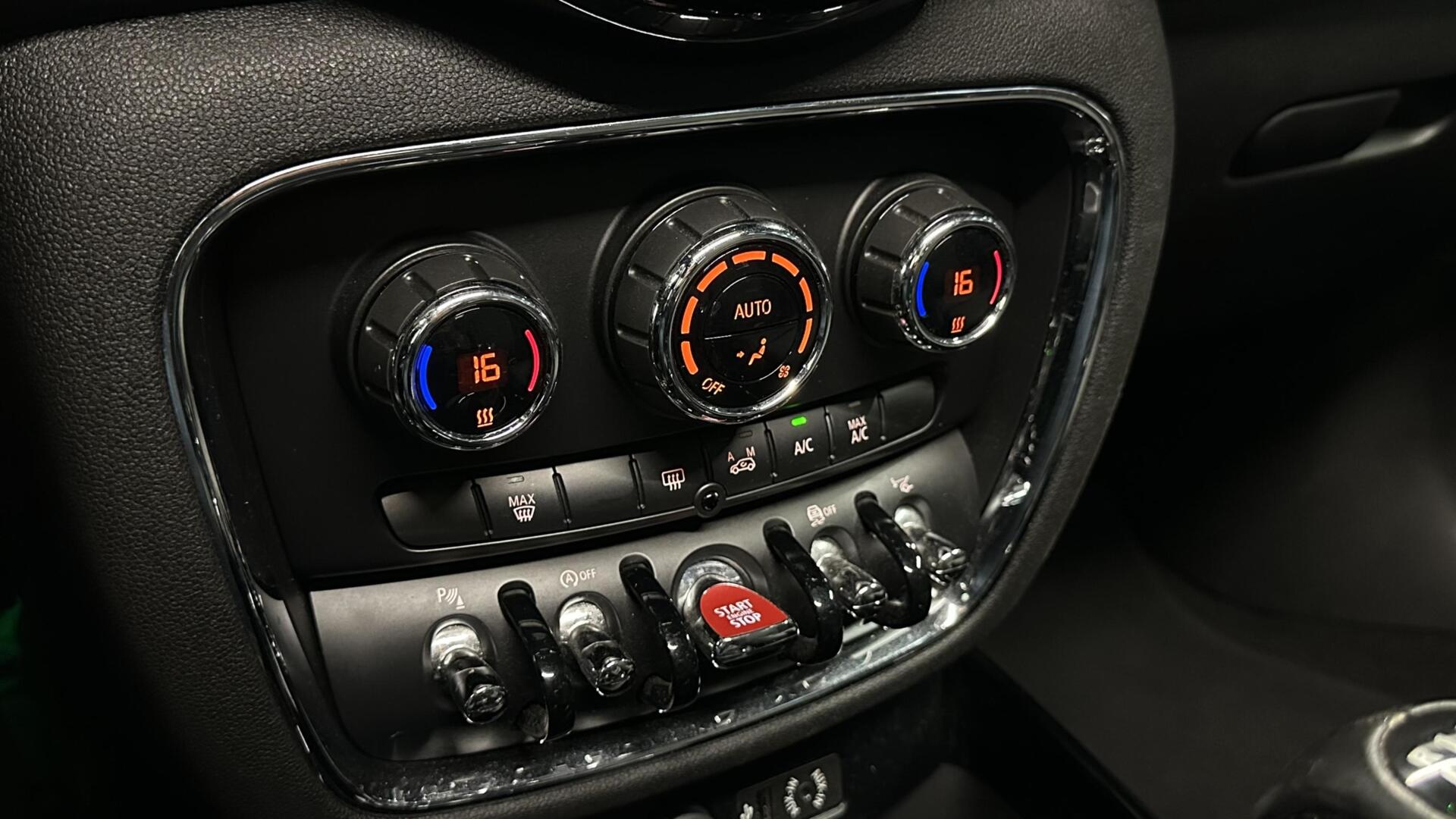 Foto van Mini Clubman Cooper