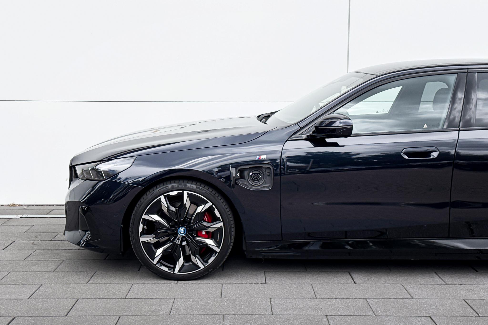 Foto van BMW 550e xDrive