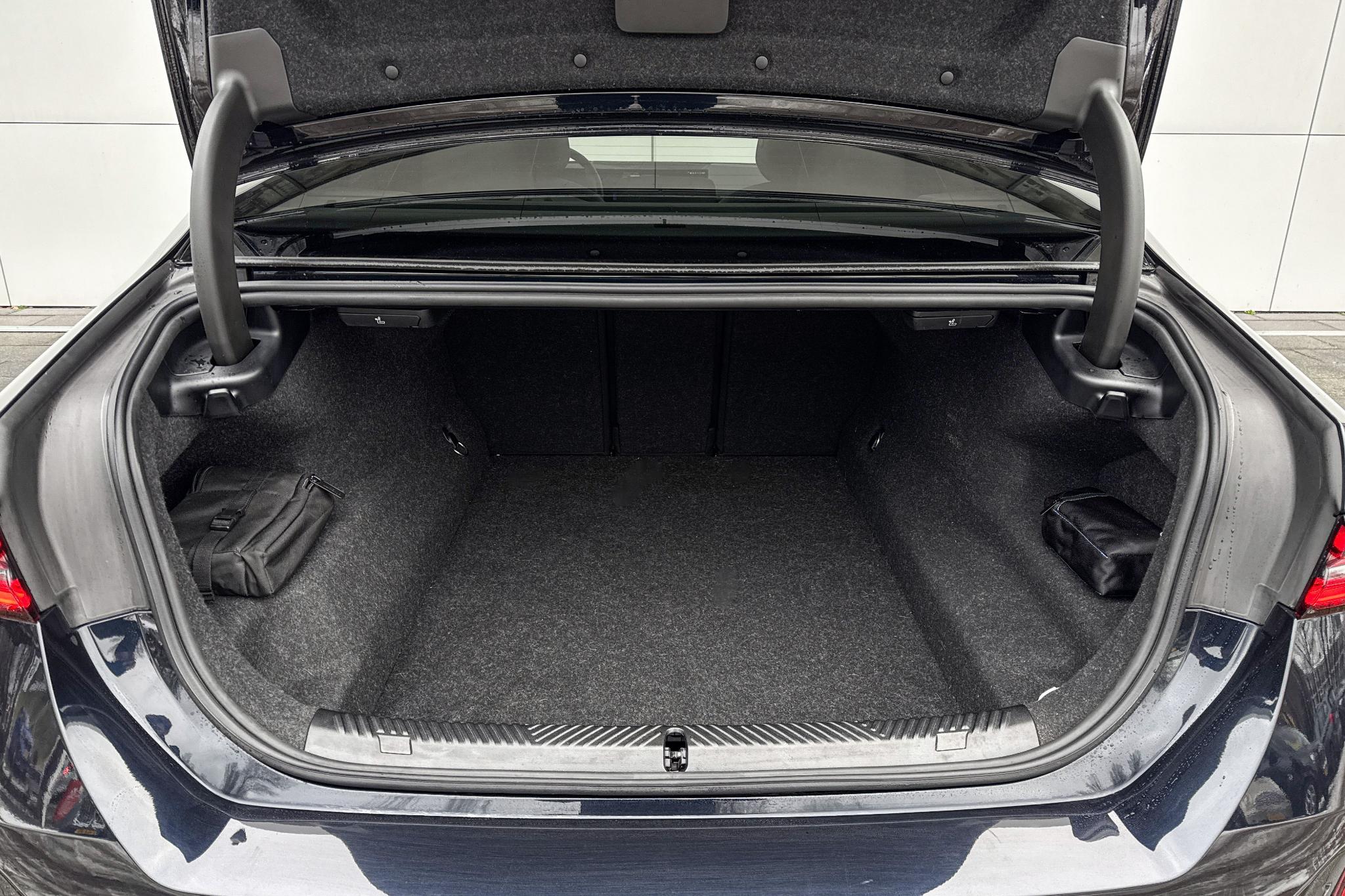 Foto van BMW 550e xDrive