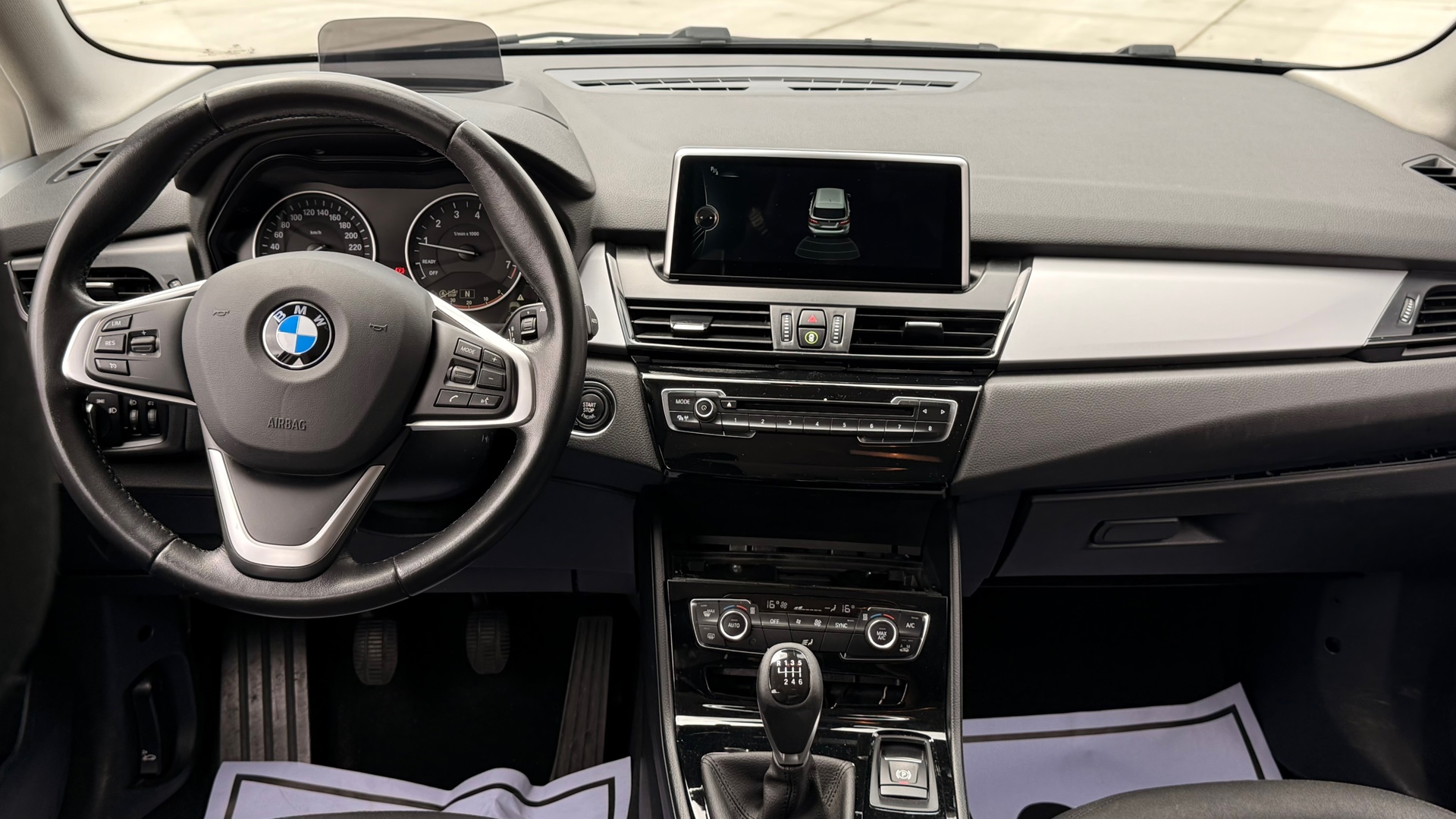Foto van BMW 218i Active Tourer