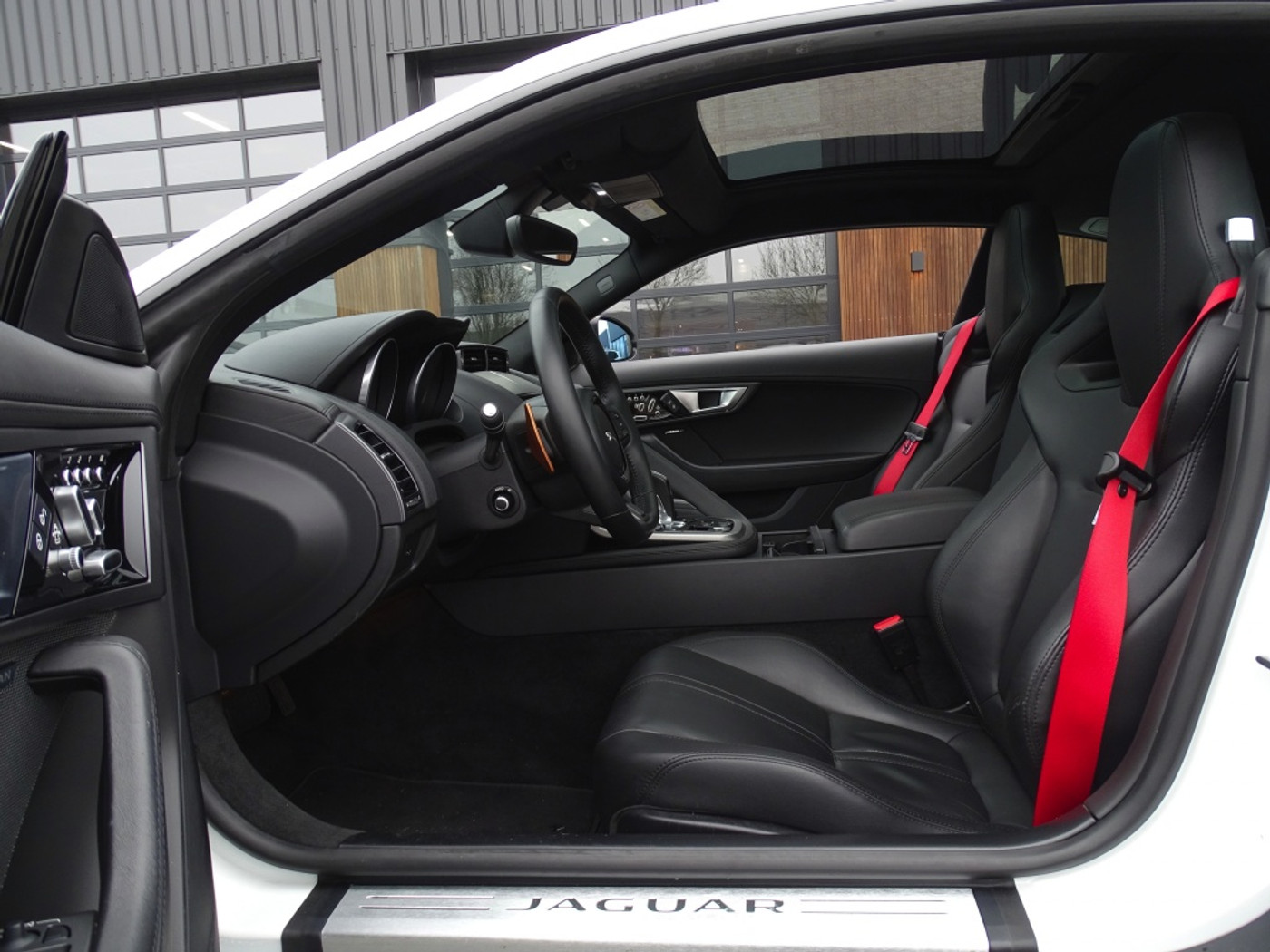 Foto van Jaguar F-type