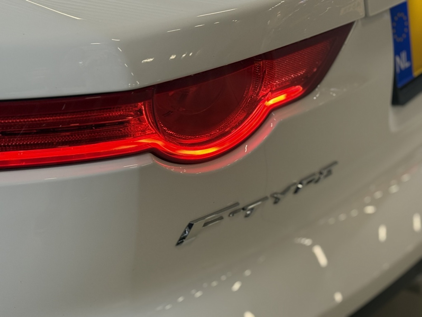 Foto van Jaguar F-type