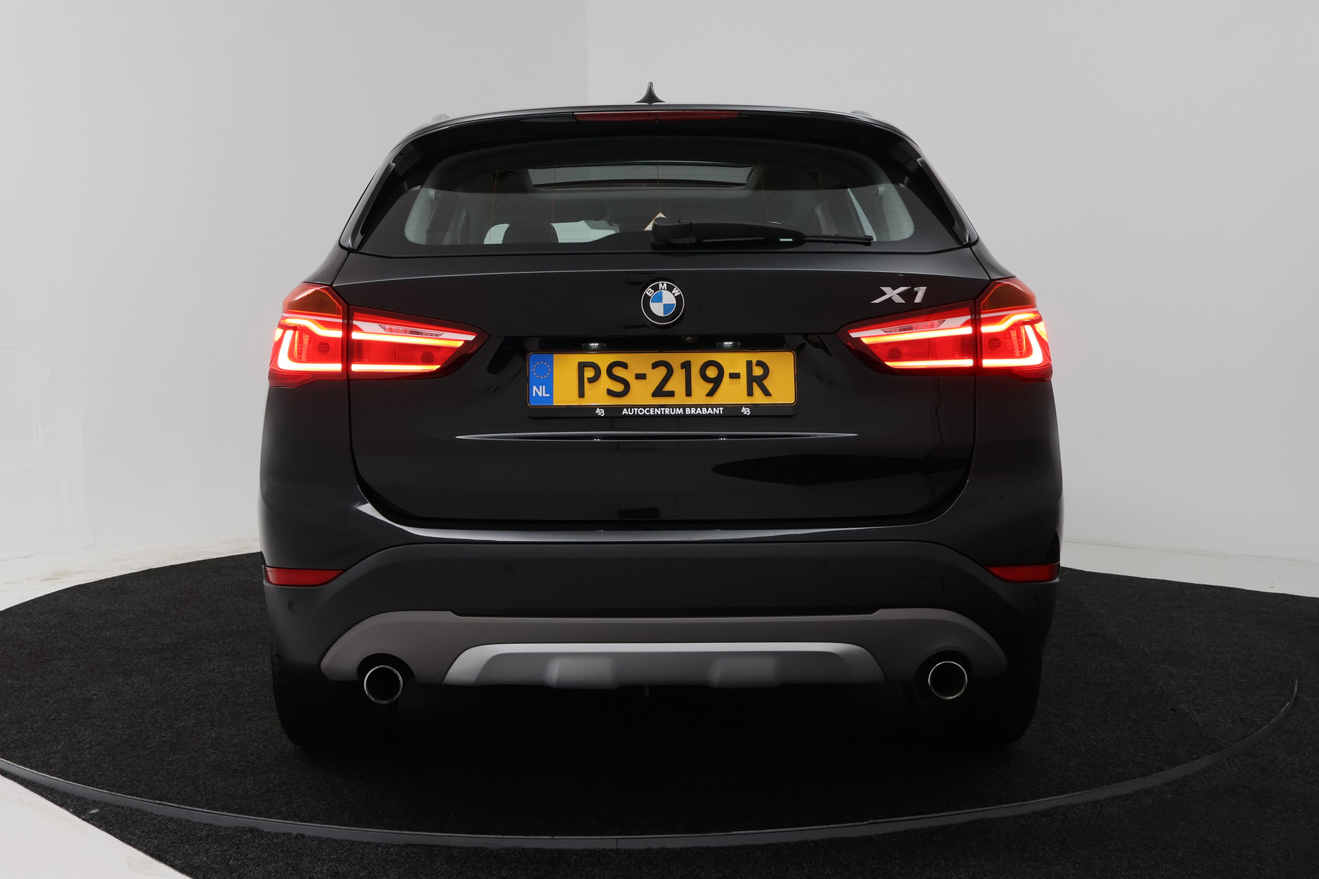 Foto van BMW X1 Xdrive20i
