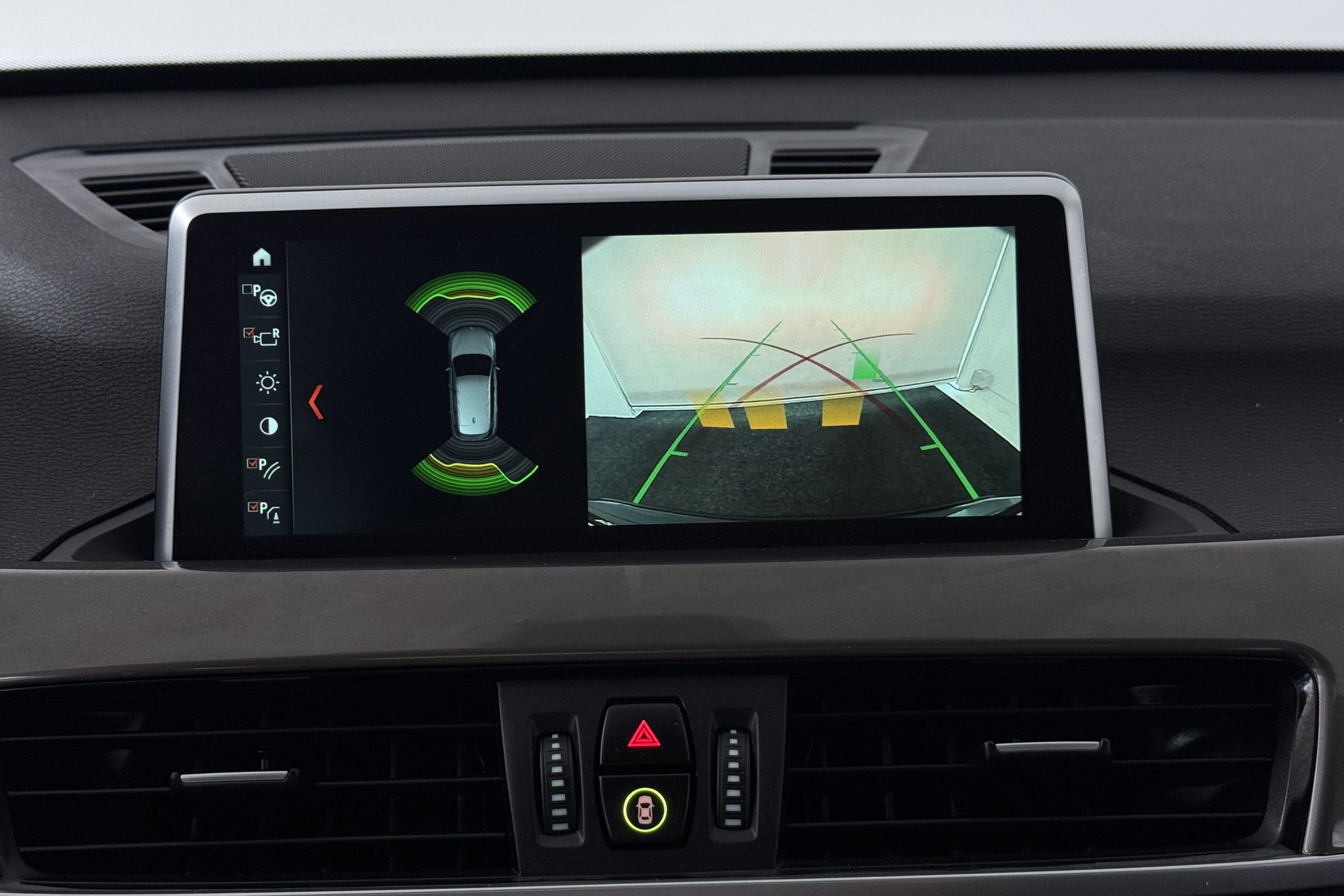 Foto van BMW X1 Xdrive20i