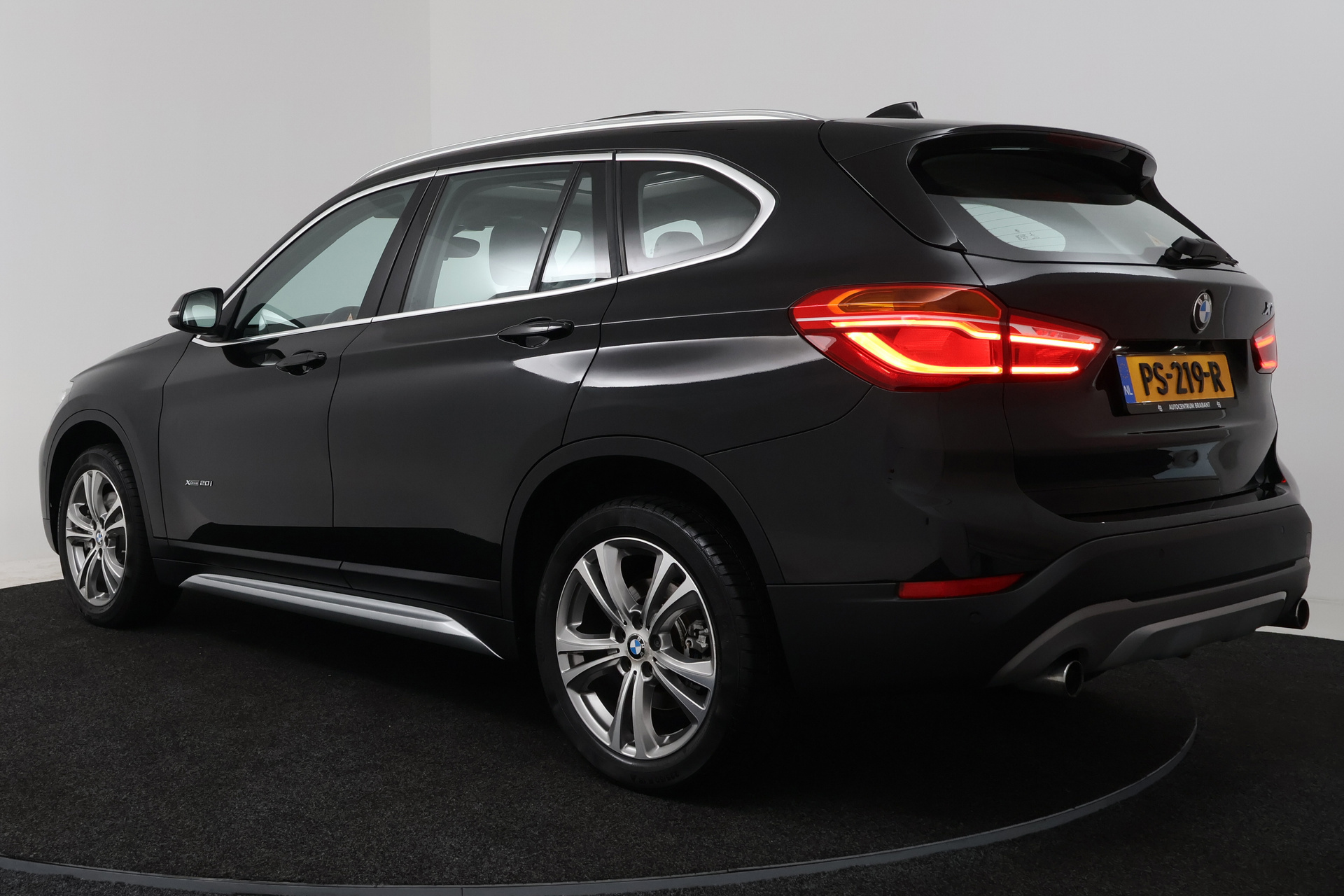 Foto van BMW X1 Xdrive20i
