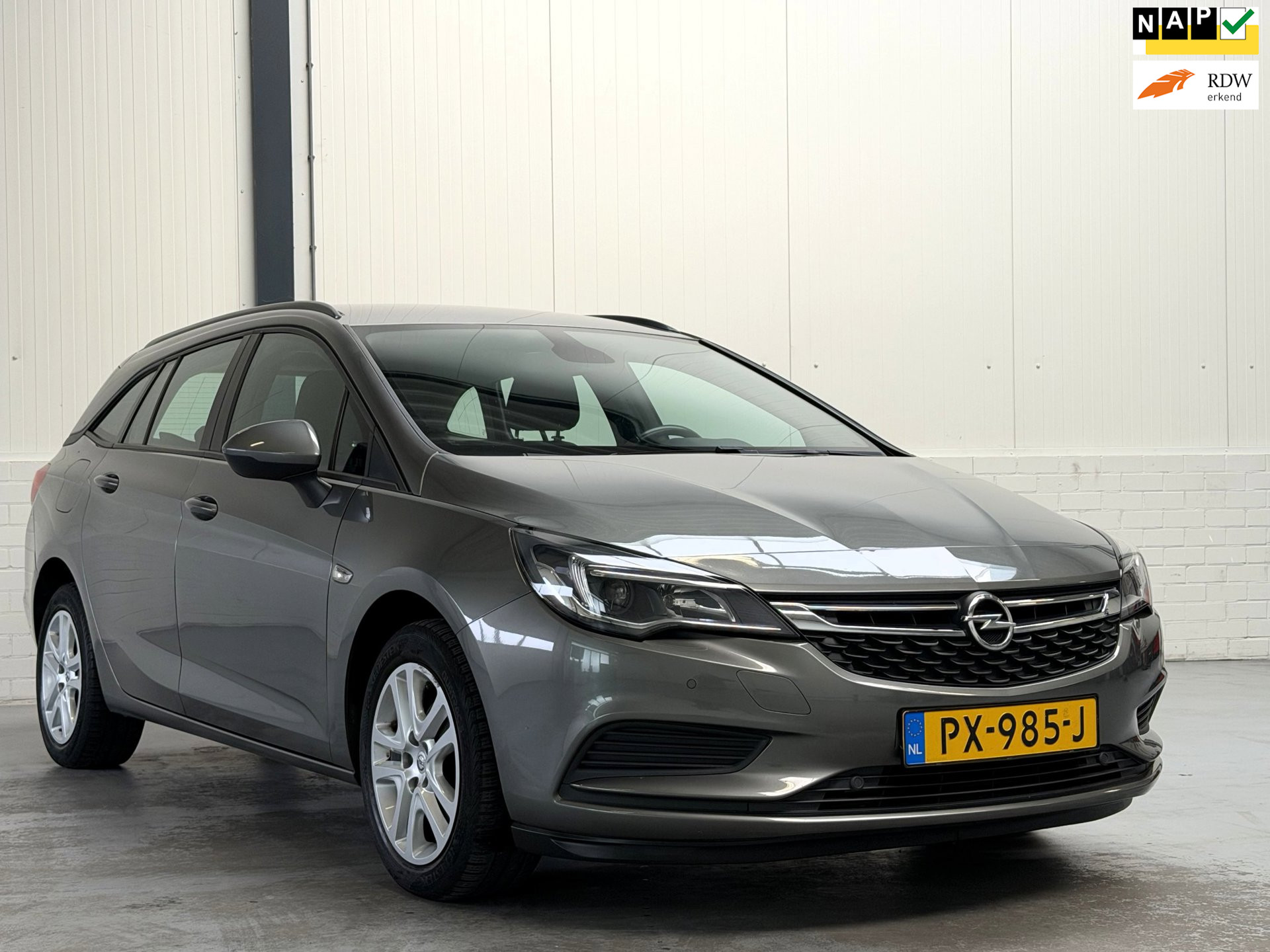 Opel Astra Sports Tourer 1.0 Online Edition|Dealer O.H. 2017 - voorkant