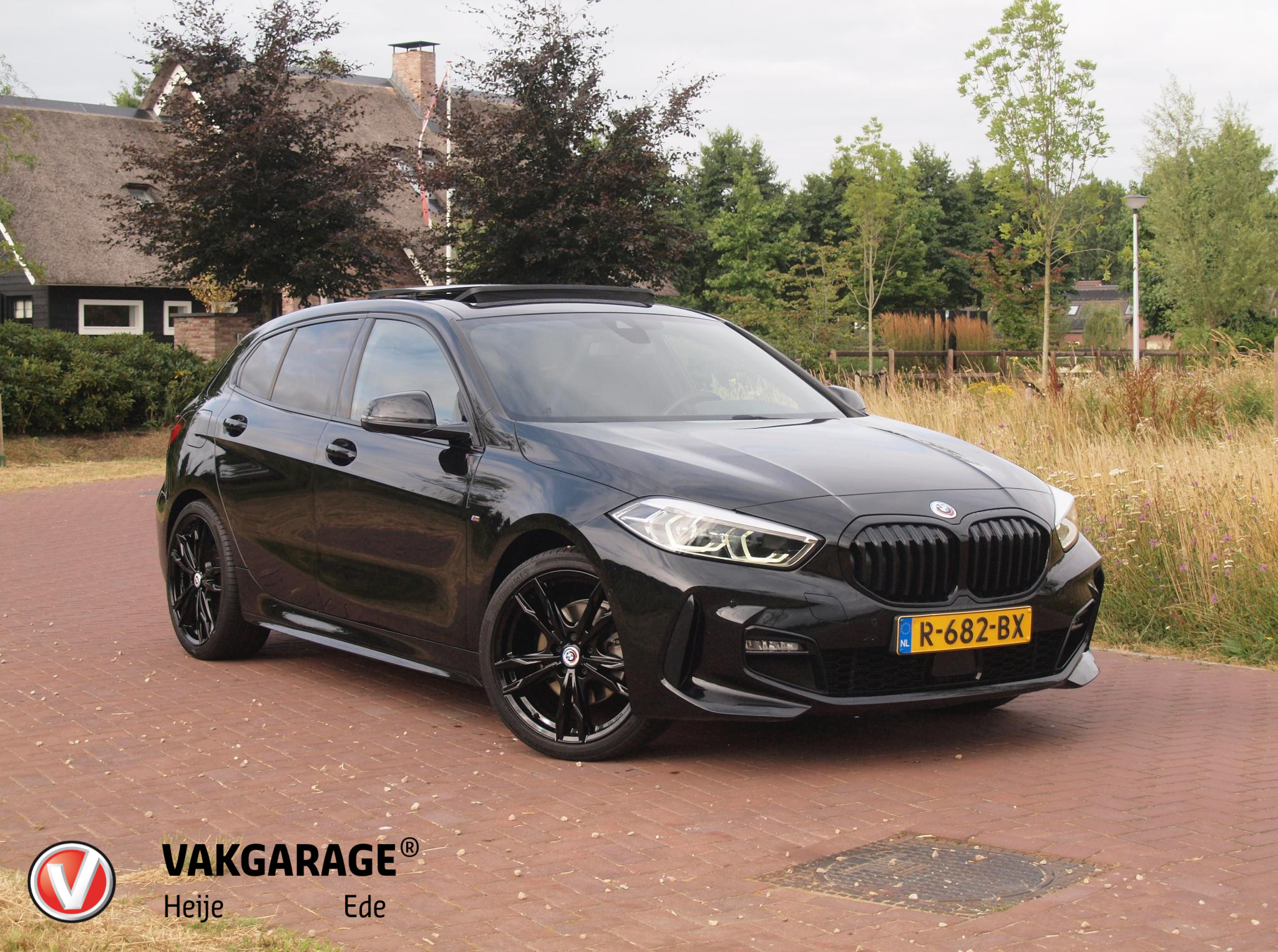 BMW 118i 118i Business Edition Plus 2022 - voorkant