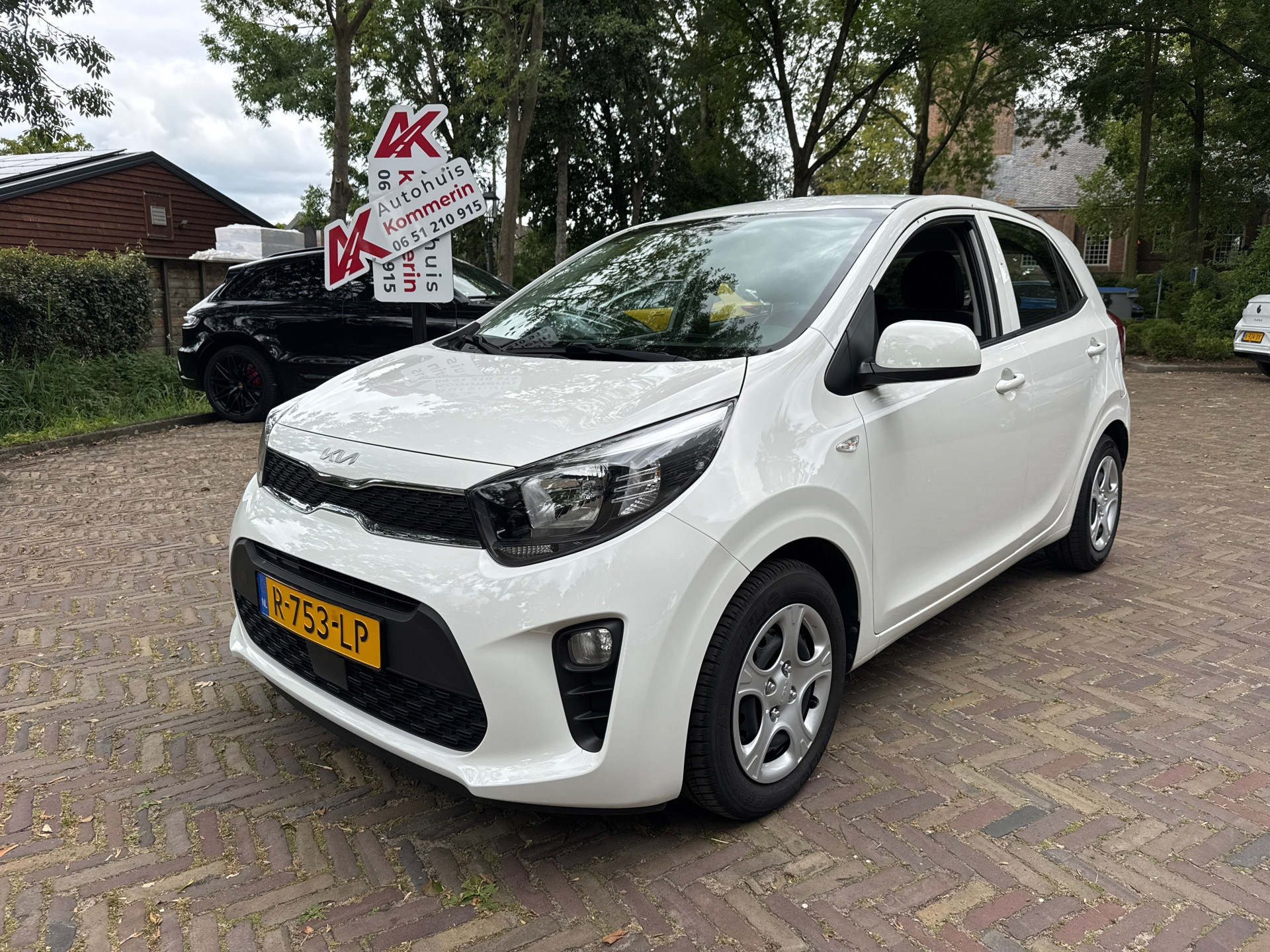 Kia Picanto 1.0 DPi ComfortLine. Wij zijn altijd de goedkoopste met de beste Vakgarage BOVAG service. 2022 - voorkant