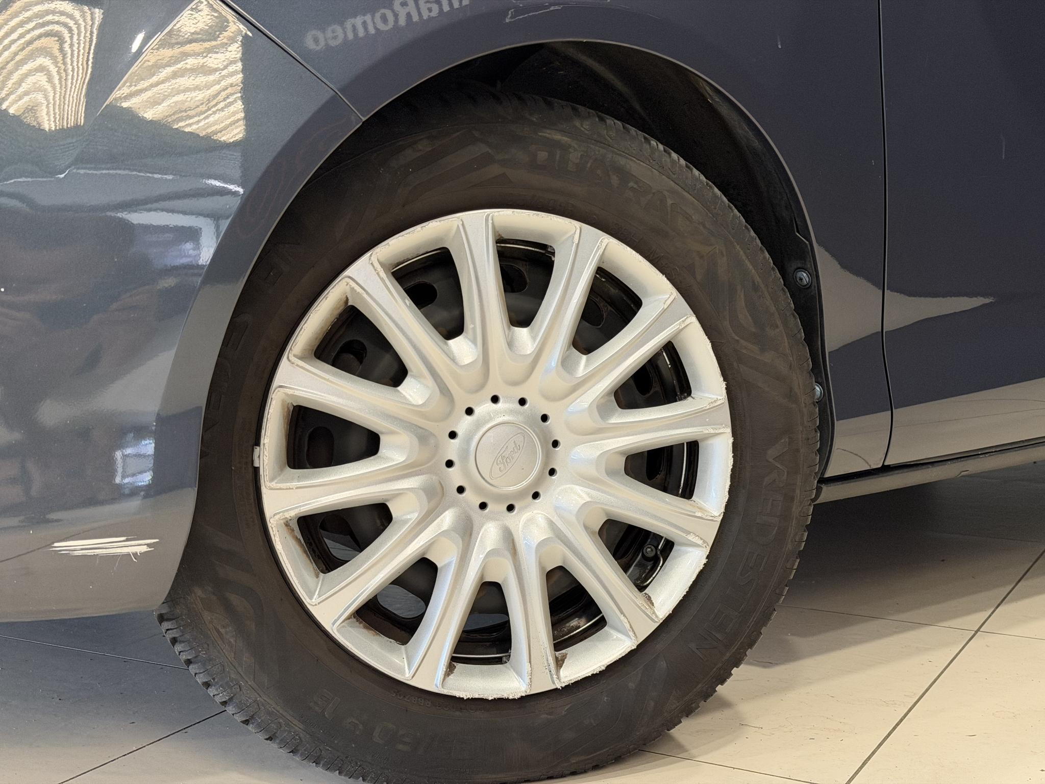 Foto van Ford B-max