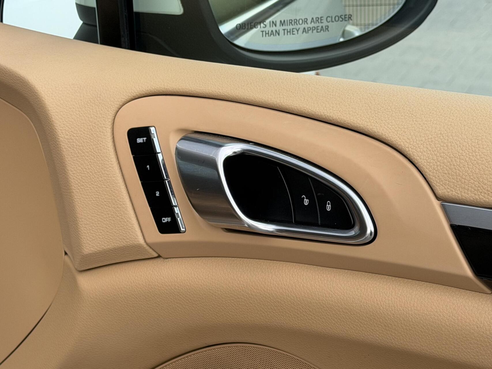 Foto van Porsche Cayenne S Hybrid