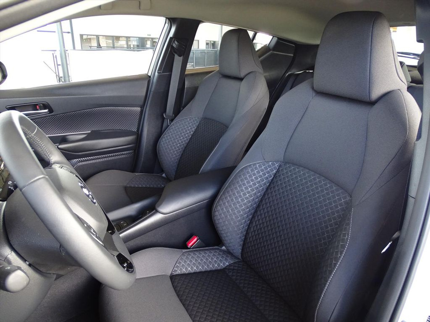 Foto van Toyota Toyota C-hr