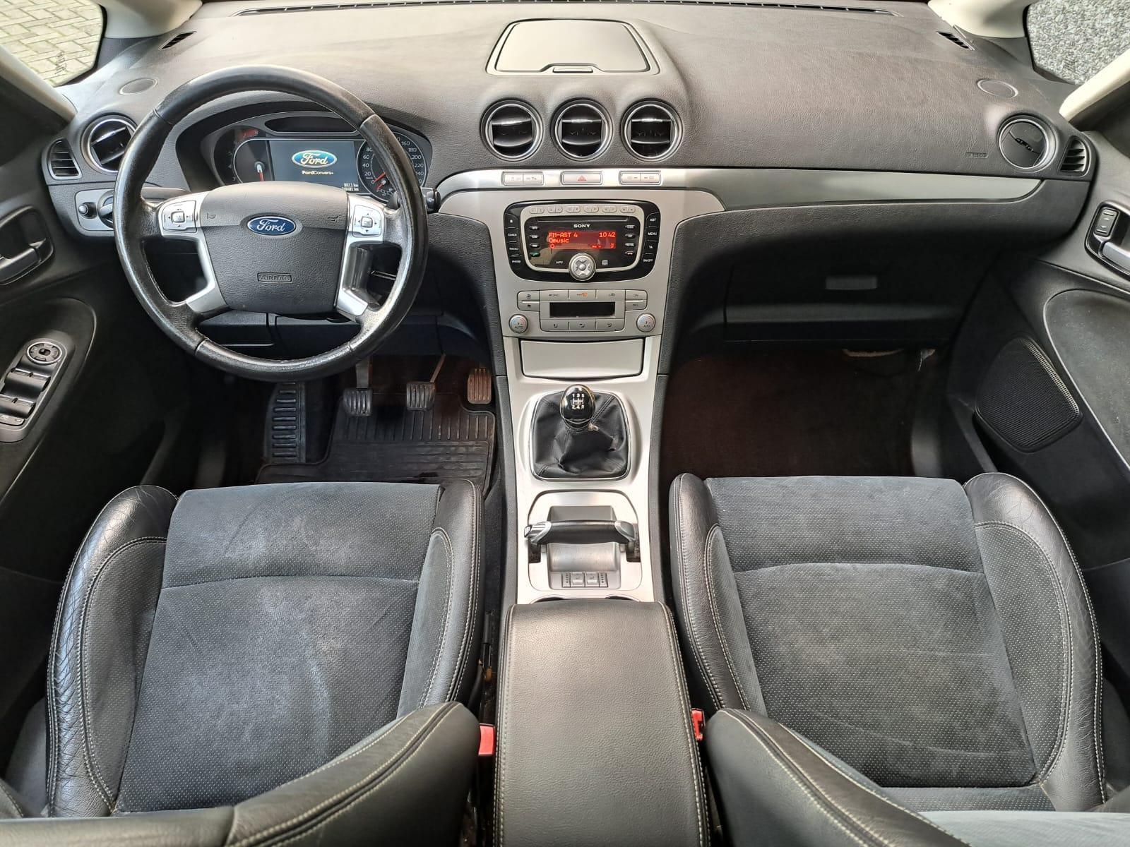 Foto van Ford S-max