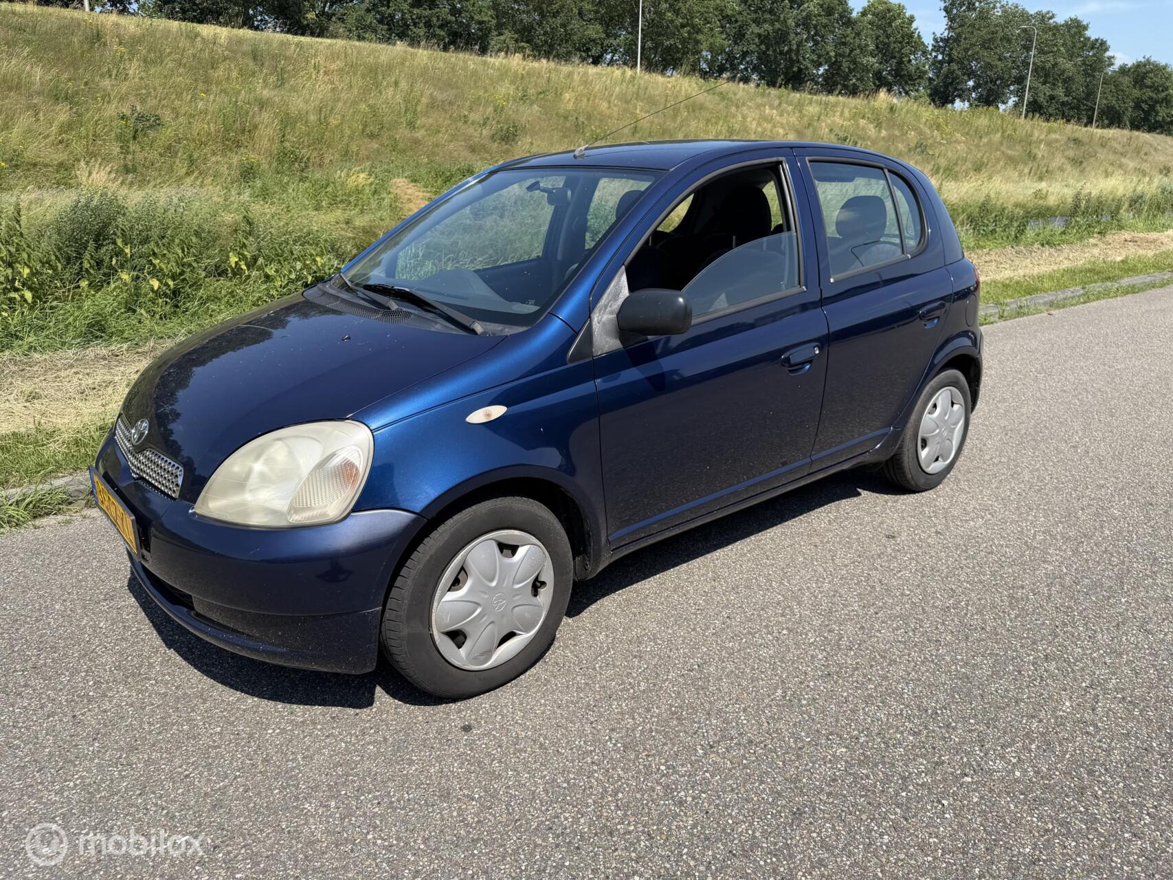 Toyota Toyota Yaris 1.3-16V VVT-i Sol 2001 - voorkant