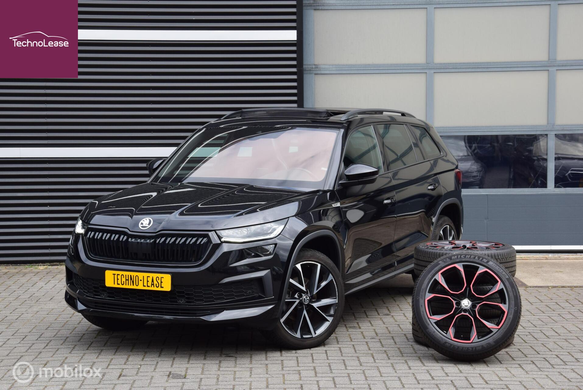 Skoda Kodiaq 1.5 TSI Sportline Business Xtreme 20 'inch' Panorama dak Leder 2023 - voorkant