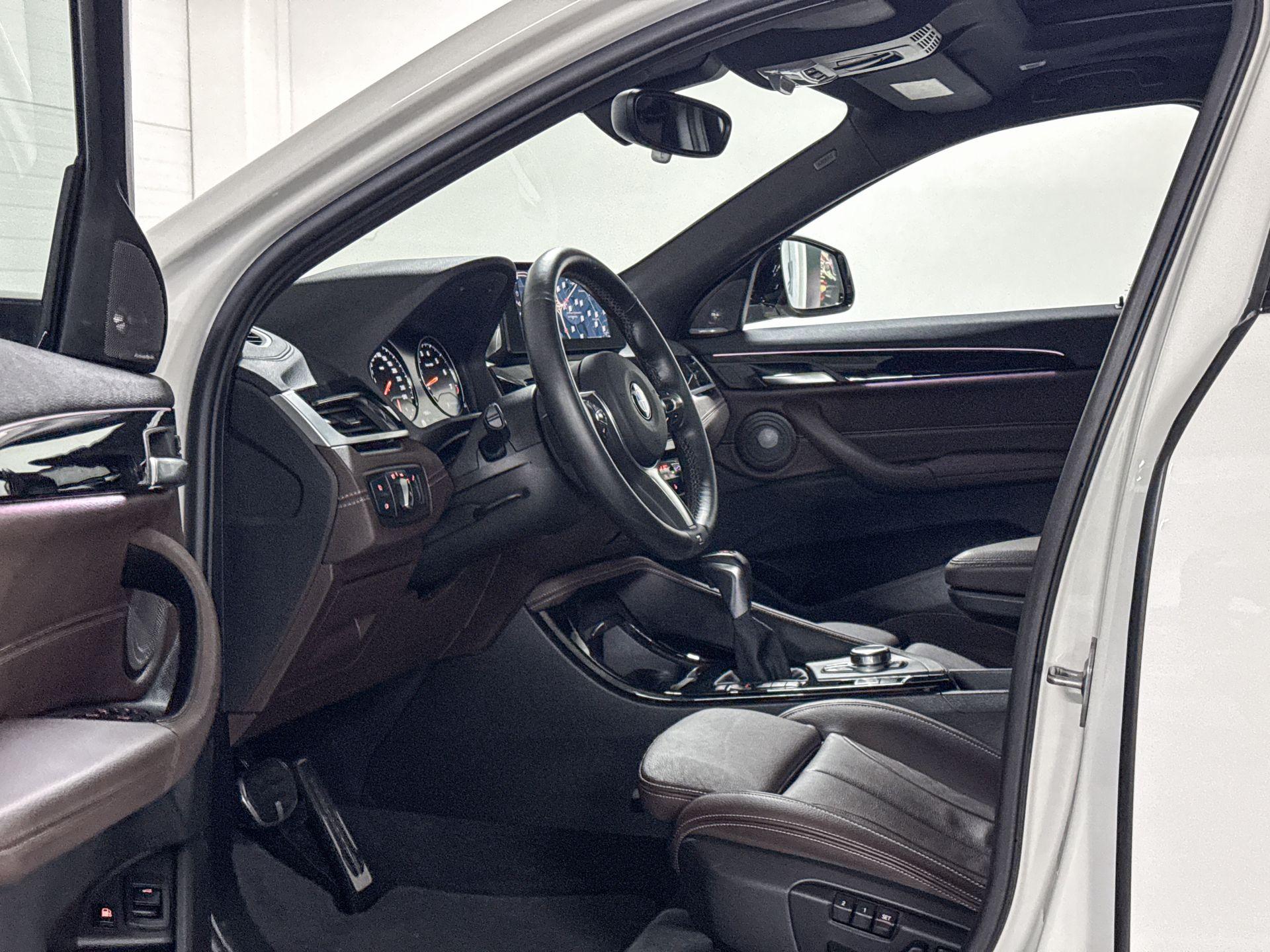 Foto van BMW X2 Xdrive25e