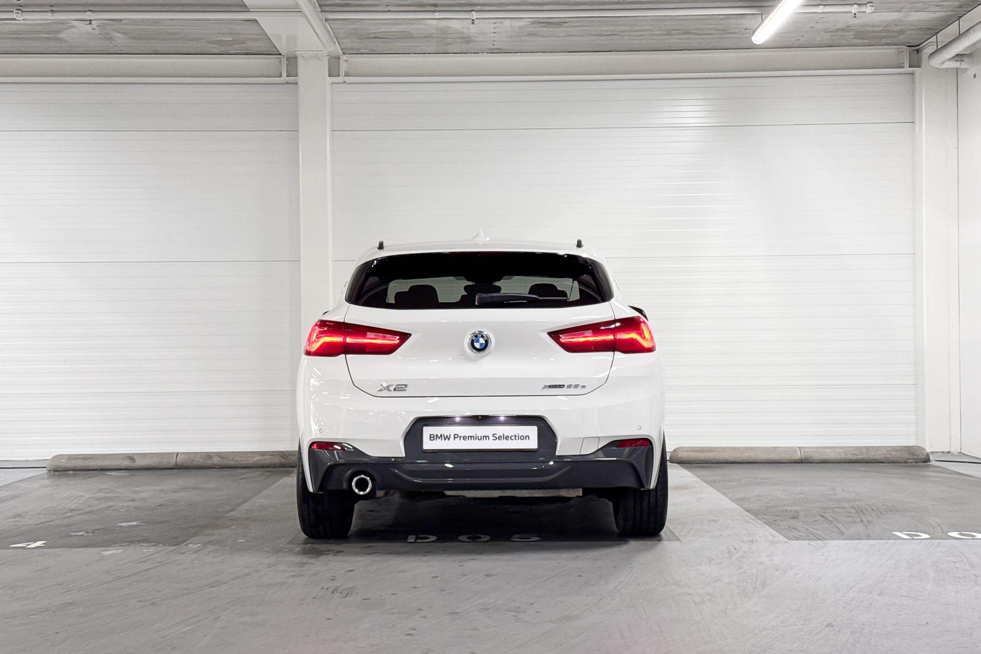 Foto van BMW X2 Xdrive25e