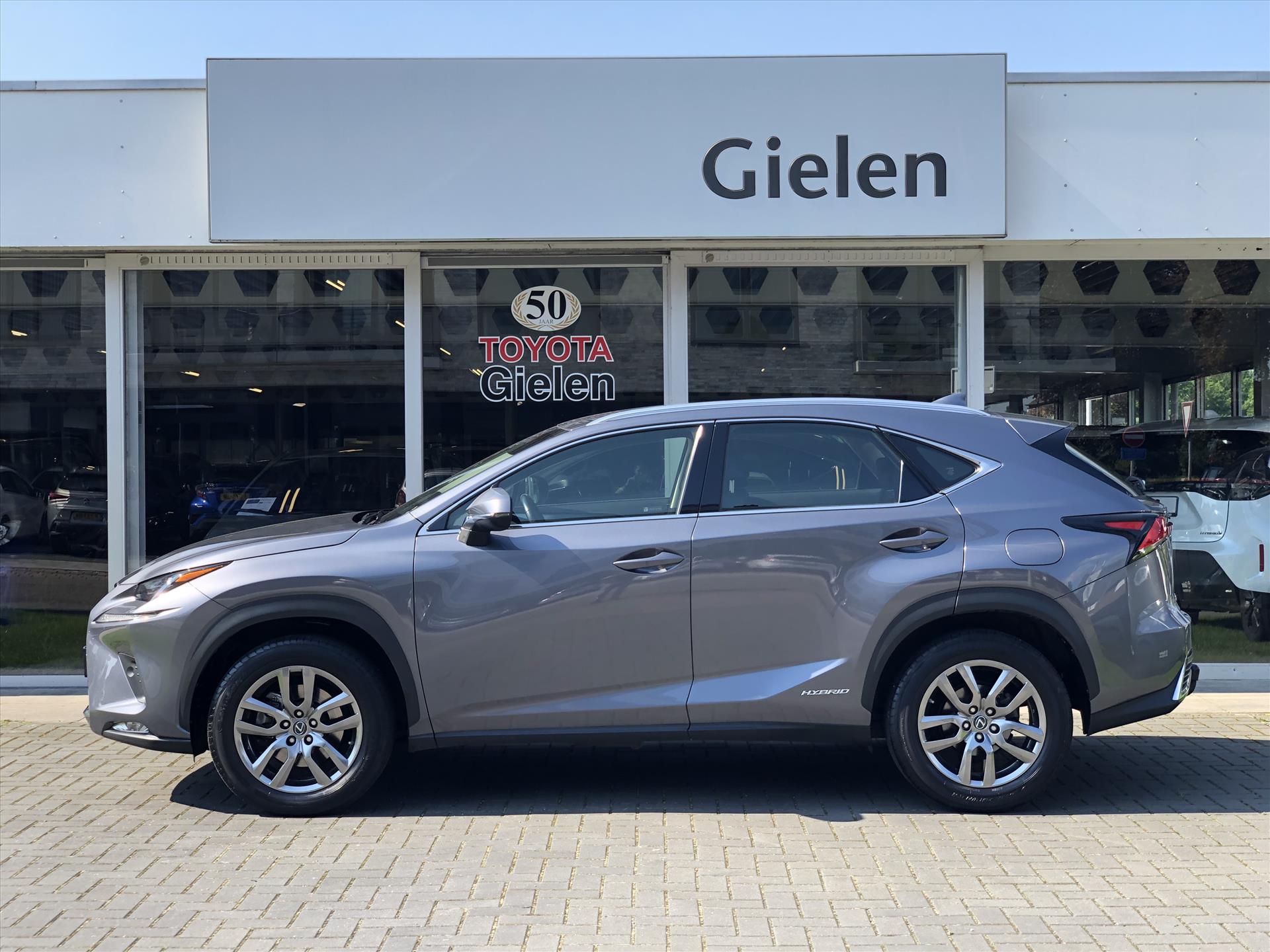 Foto van Lexus Lexus Nx300h