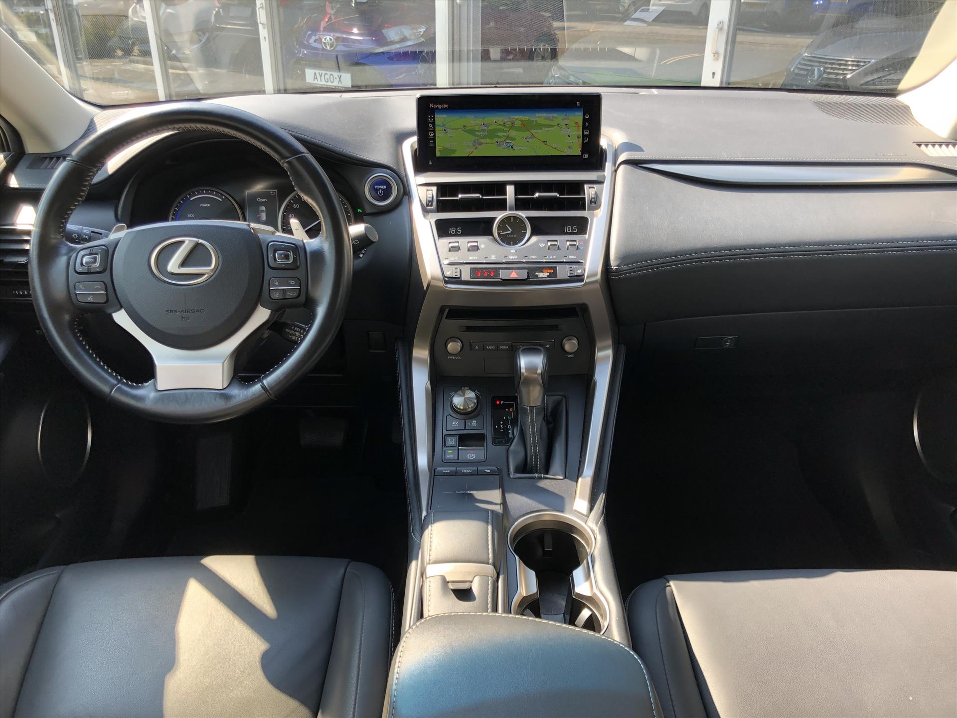 Foto van Lexus Lexus Nx300h