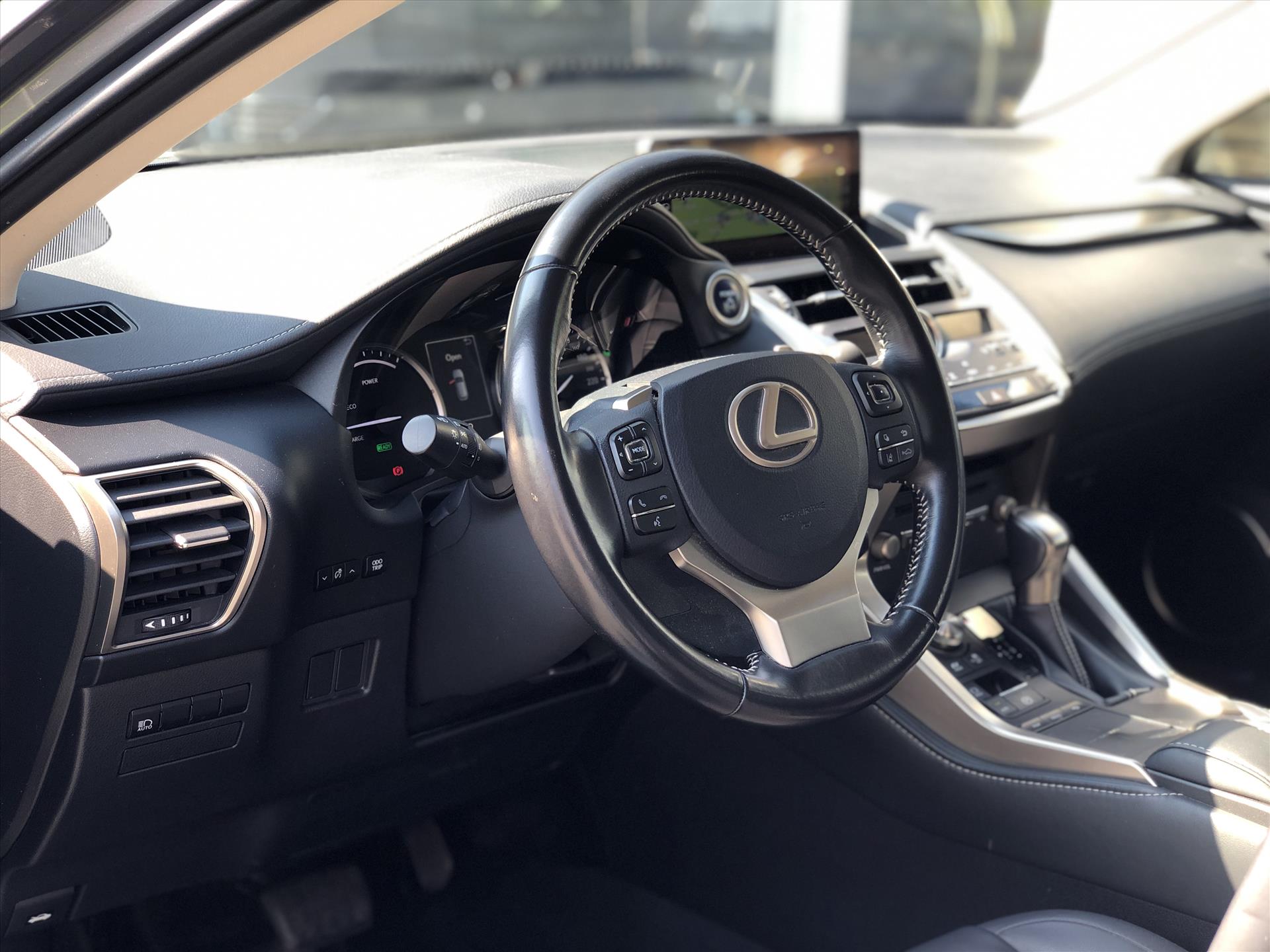 Foto van Lexus Lexus Nx300h