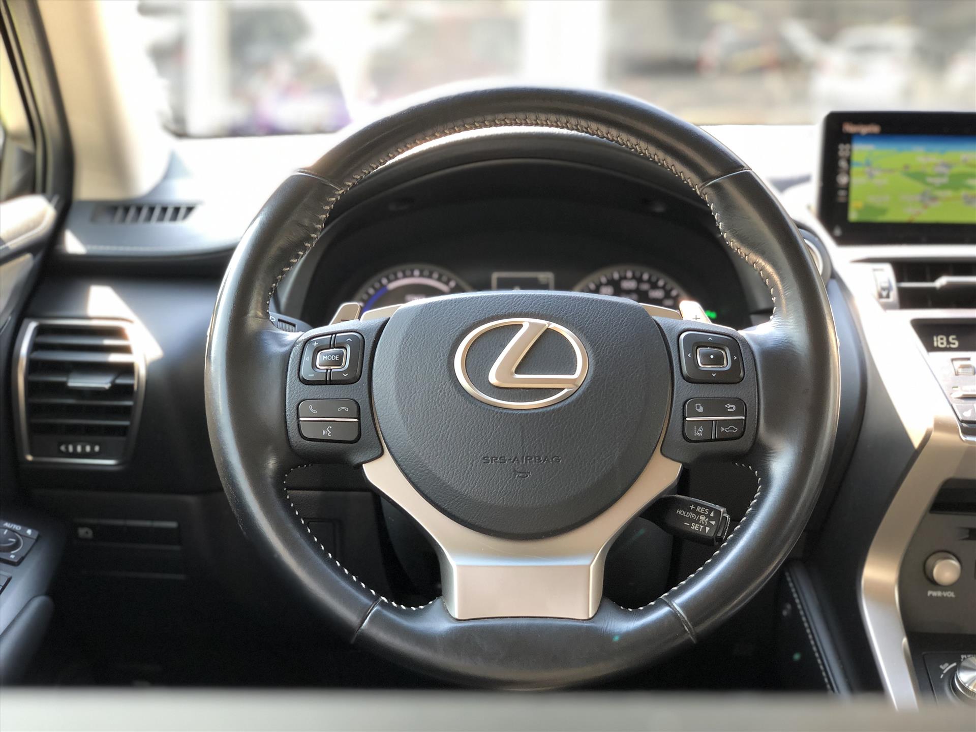 Foto van Lexus Lexus Nx300h