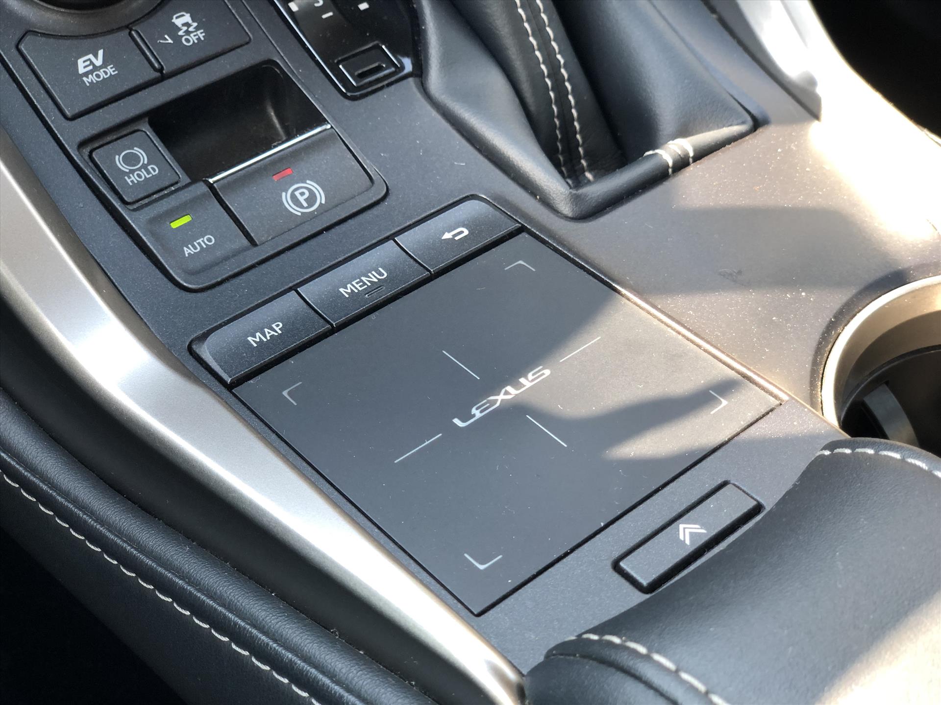 Foto van Lexus Lexus Nx300h