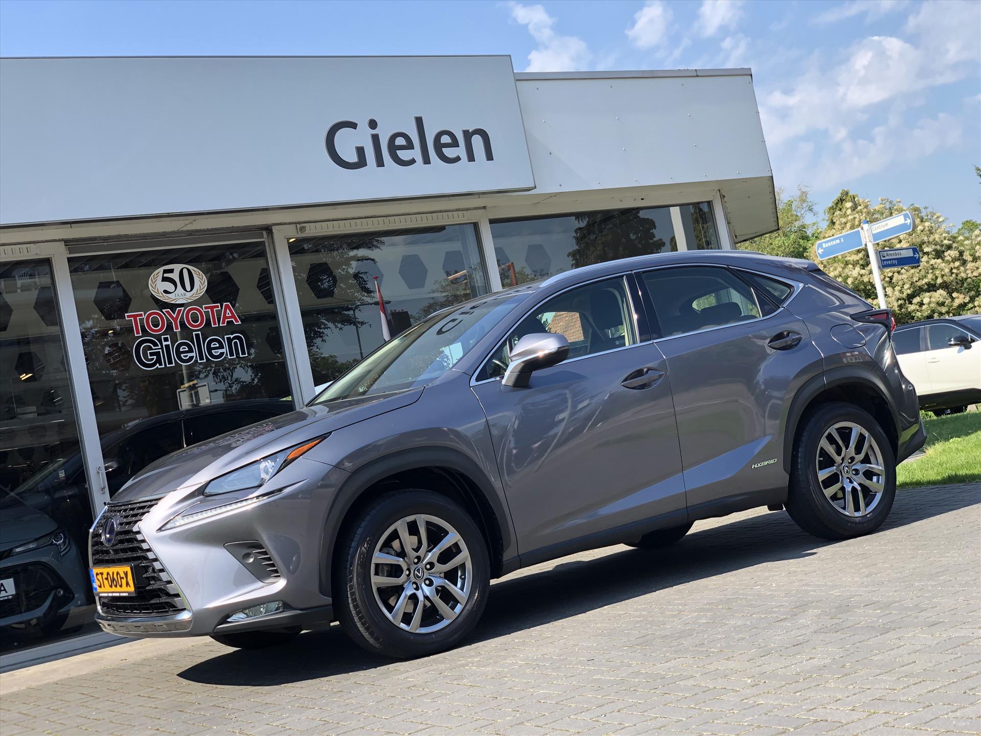 Foto van Lexus Lexus Nx300h