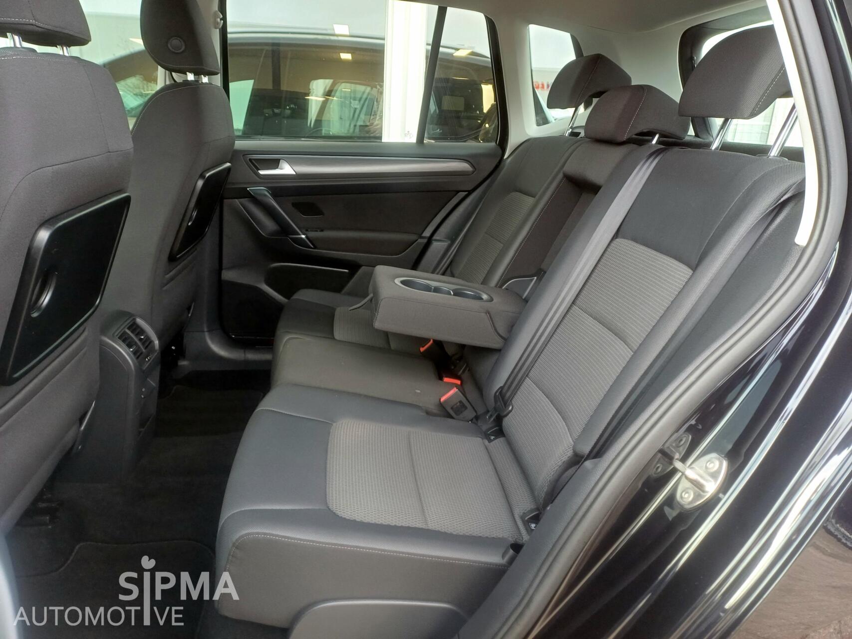 Foto van Volkswagen Golf Sportsvan