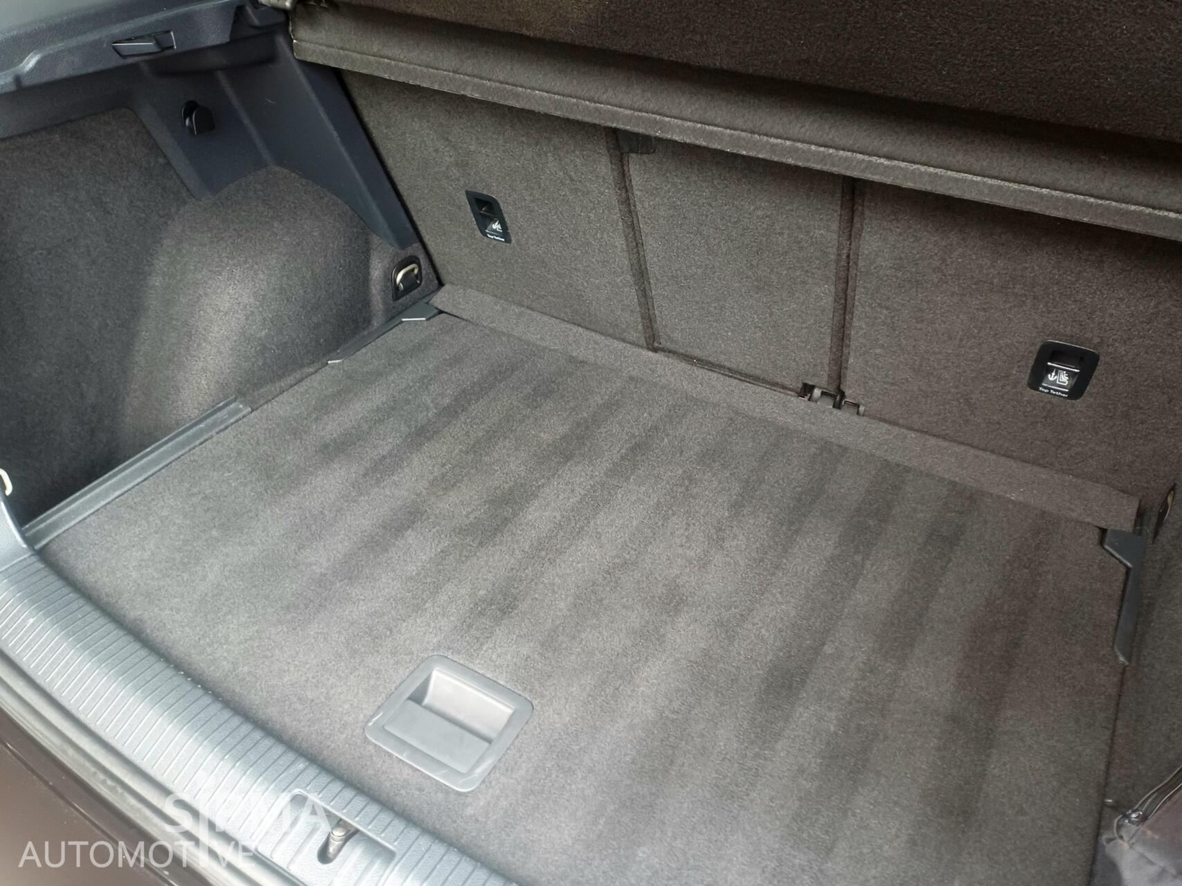 Foto van Volkswagen Golf Sportsvan