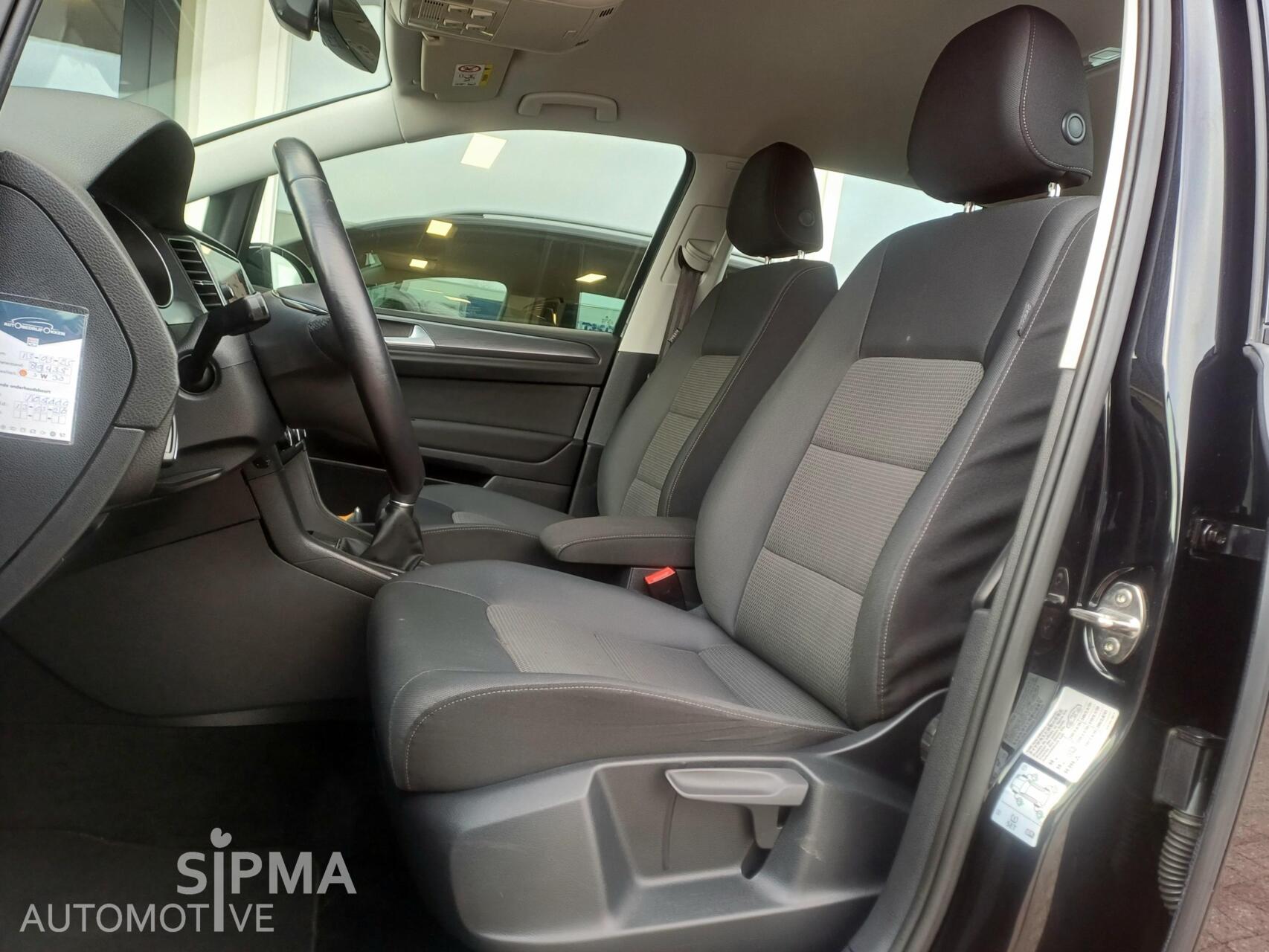 Foto van Volkswagen Golf Sportsvan