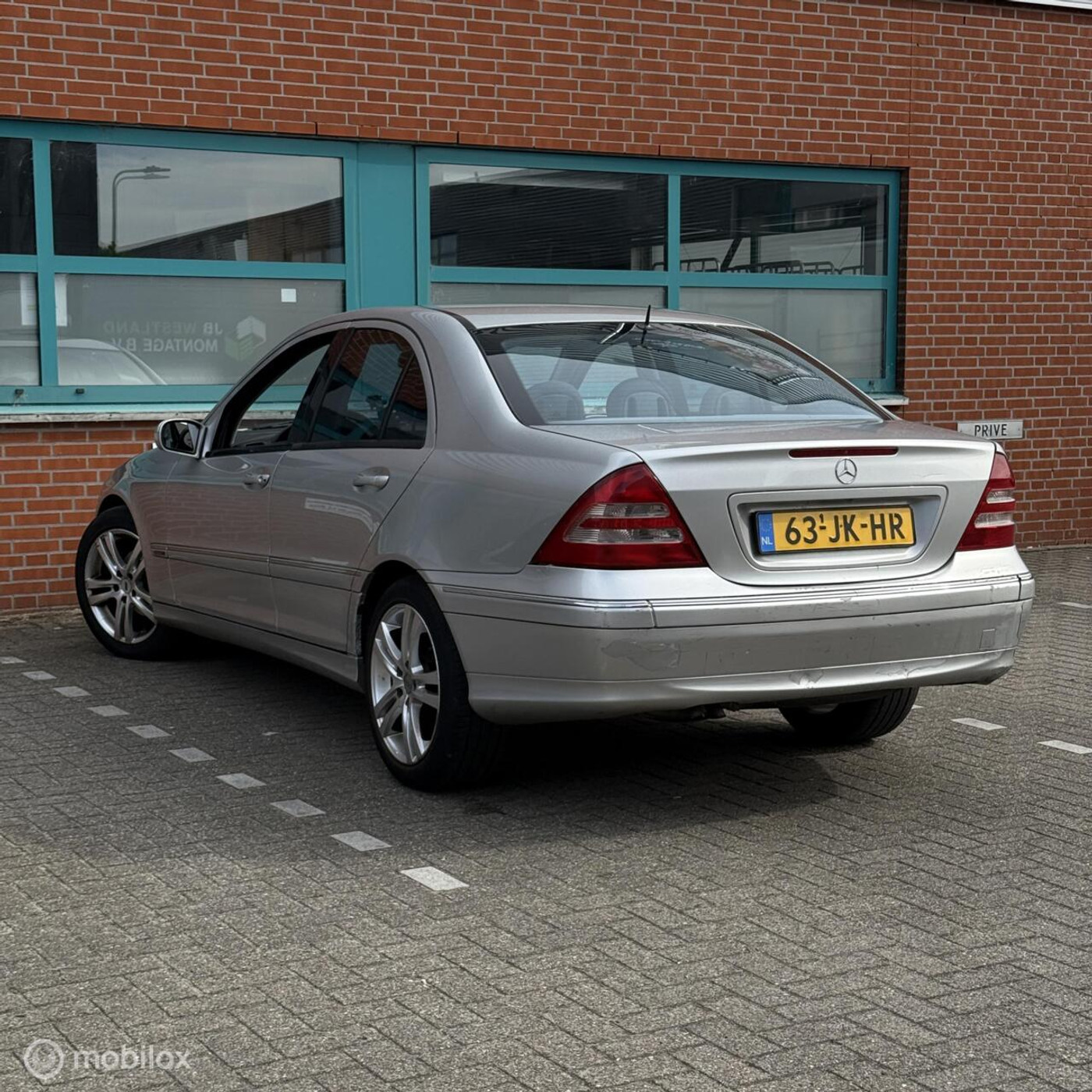 Foto van Mercedes-Benz C 180