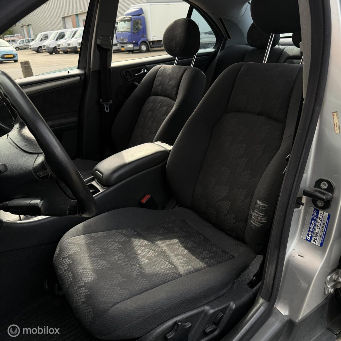 Foto van Mercedes-Benz C 180