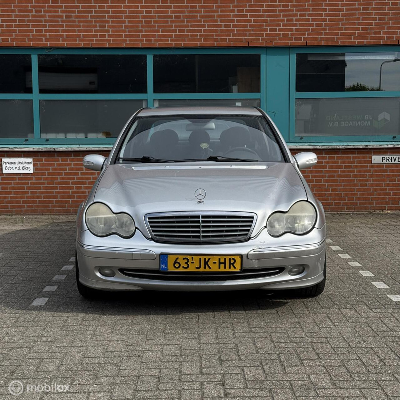 Foto van Mercedes-Benz C 180