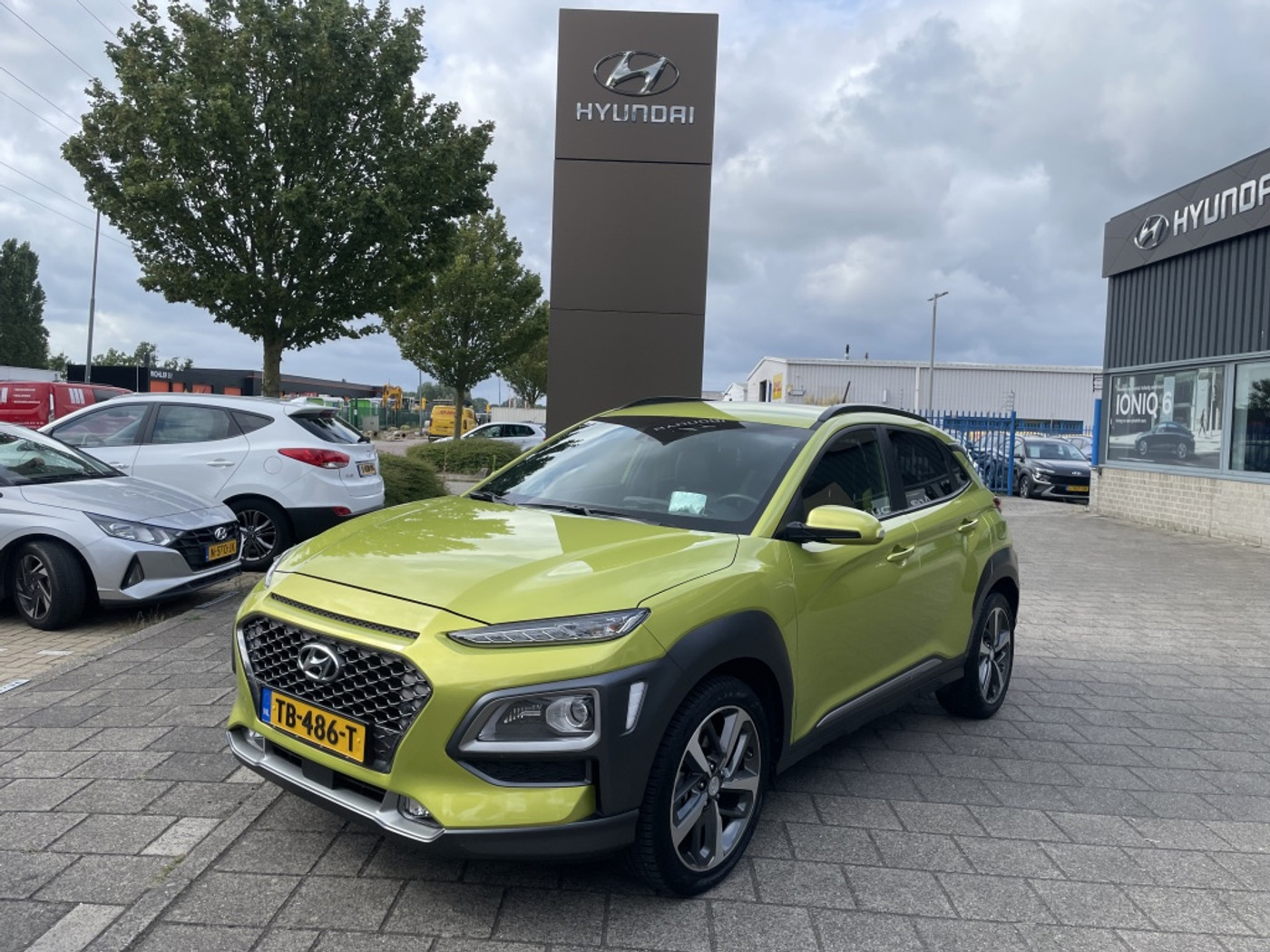 Hyundai Kona 1.6 T-GDI Premium AUTOMAAT*RIJKLAARPRIJS* 2018 - voorkant