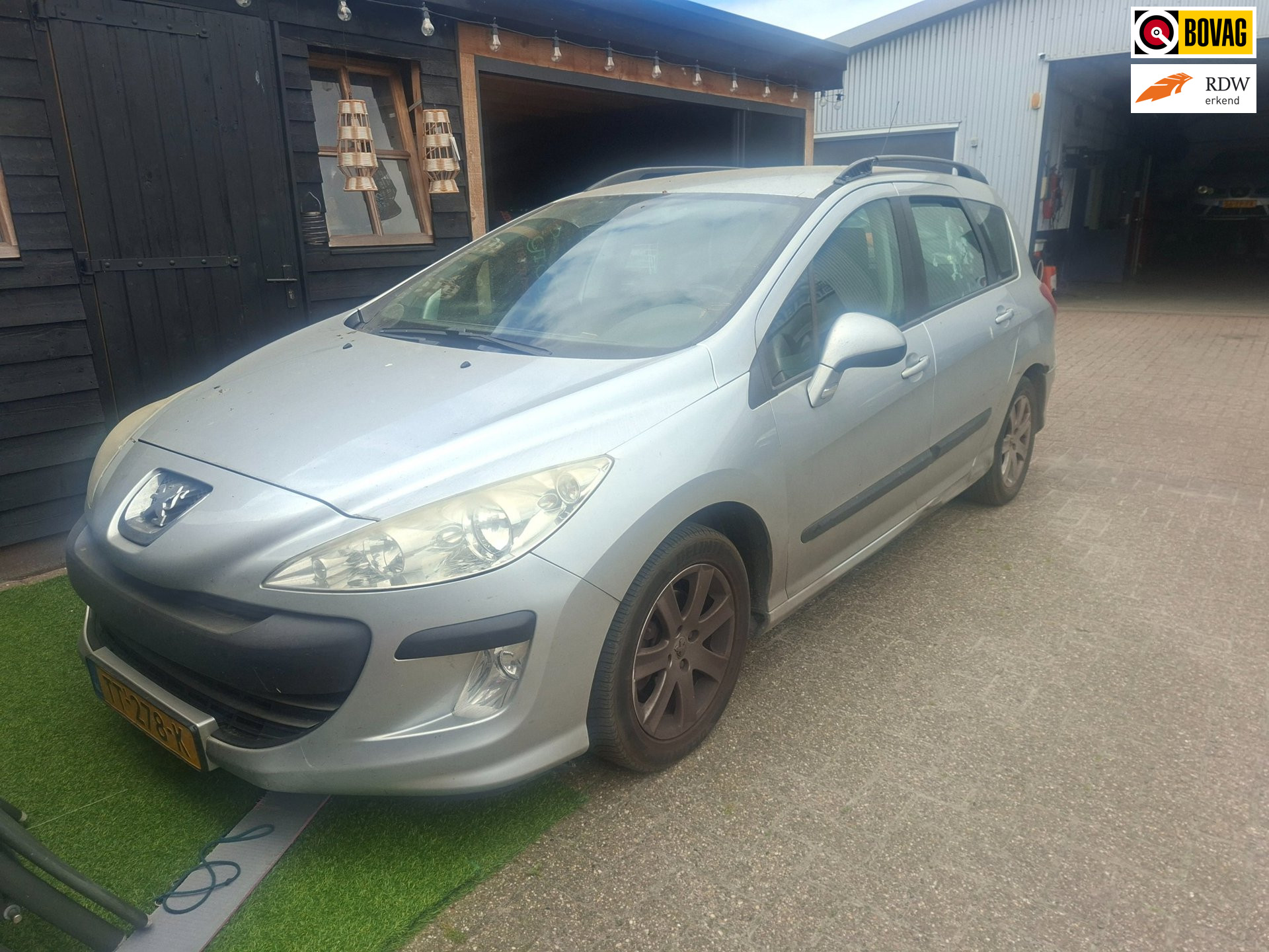 Peugeot 308 1.6 HDiF Blue Lease Executive 2010 - voorkant