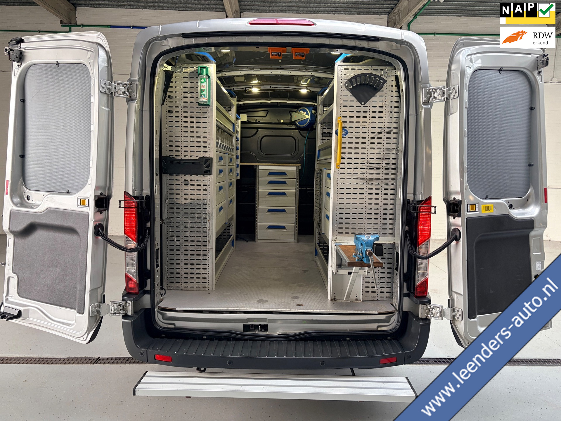 Ford Transit Servicewagen 350 2.0 TDCI 131PK euro6 L2H2 3Persoons Trend 3Persoons, Sortimo werkplaats inrichting, RIJKLAARPRIJS 2017 - voorkant
