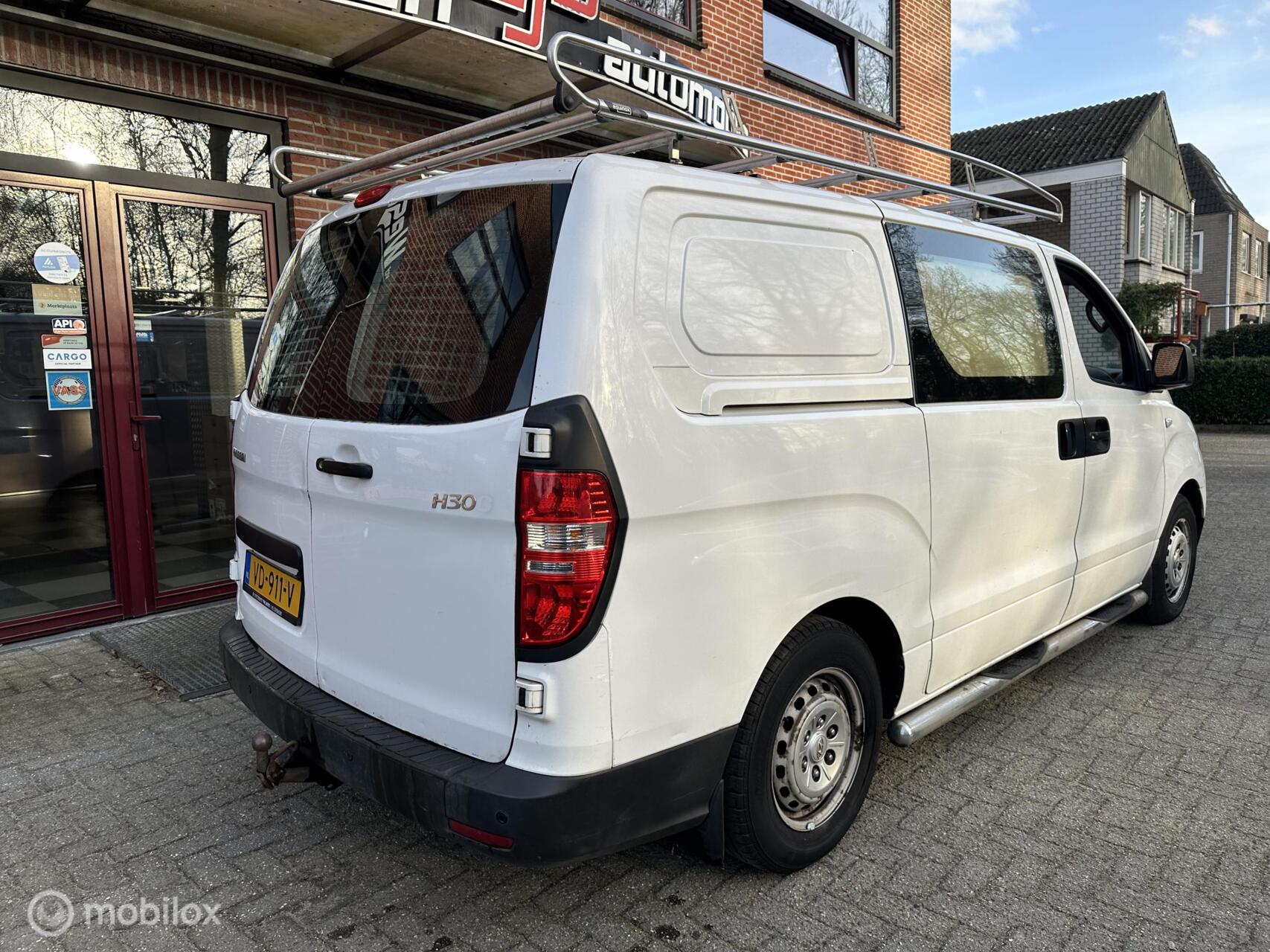 Foto van Hyundai H-1