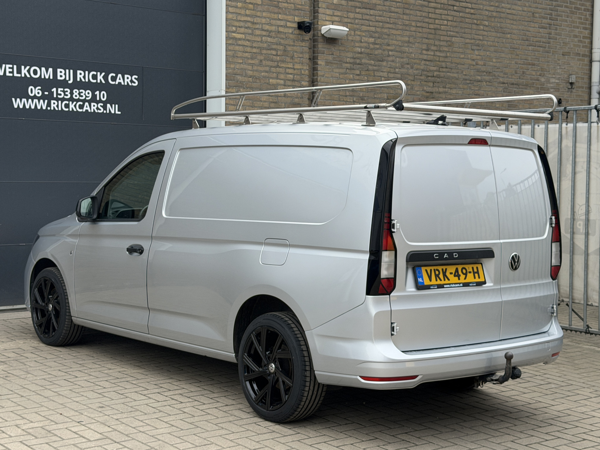 Foto van Volkswagen Caddy Modified Partition Wall