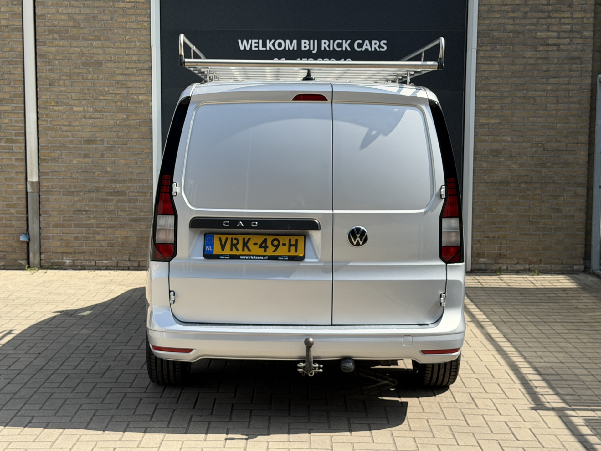 Foto van Volkswagen Caddy Modified Partition Wall