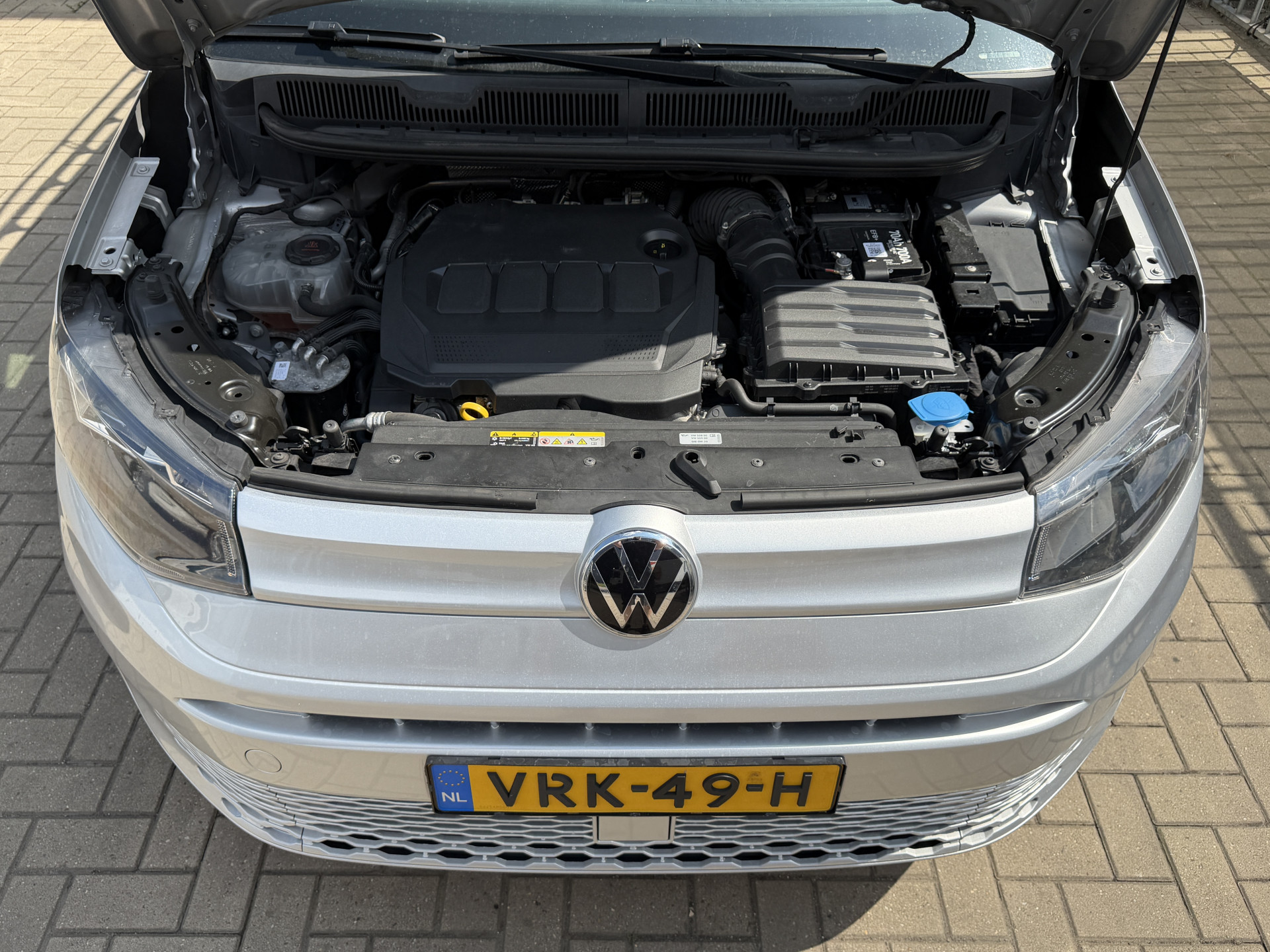 Foto van Volkswagen Caddy Modified Partition Wall