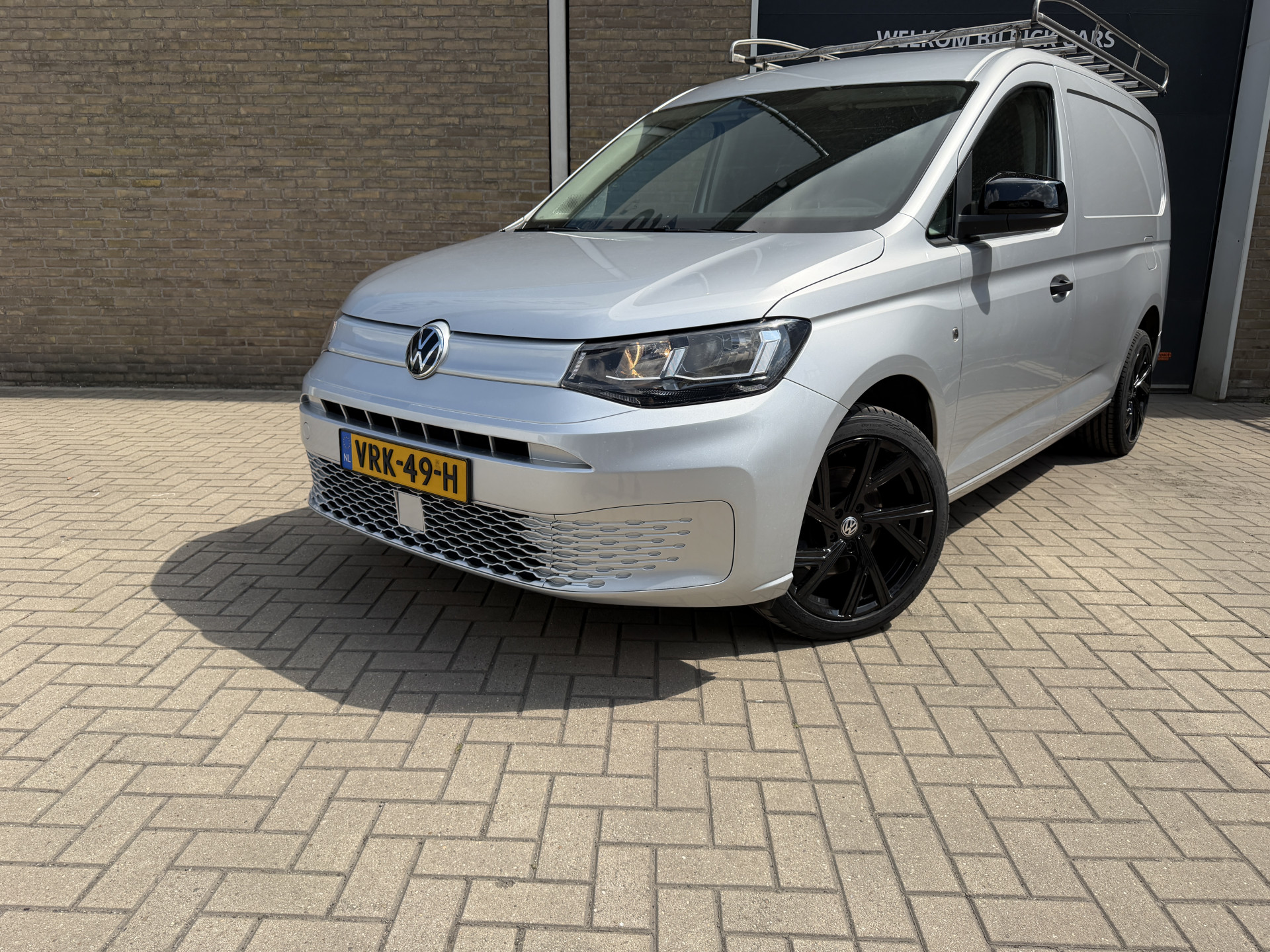 Foto van Volkswagen Caddy Modified Partition Wall