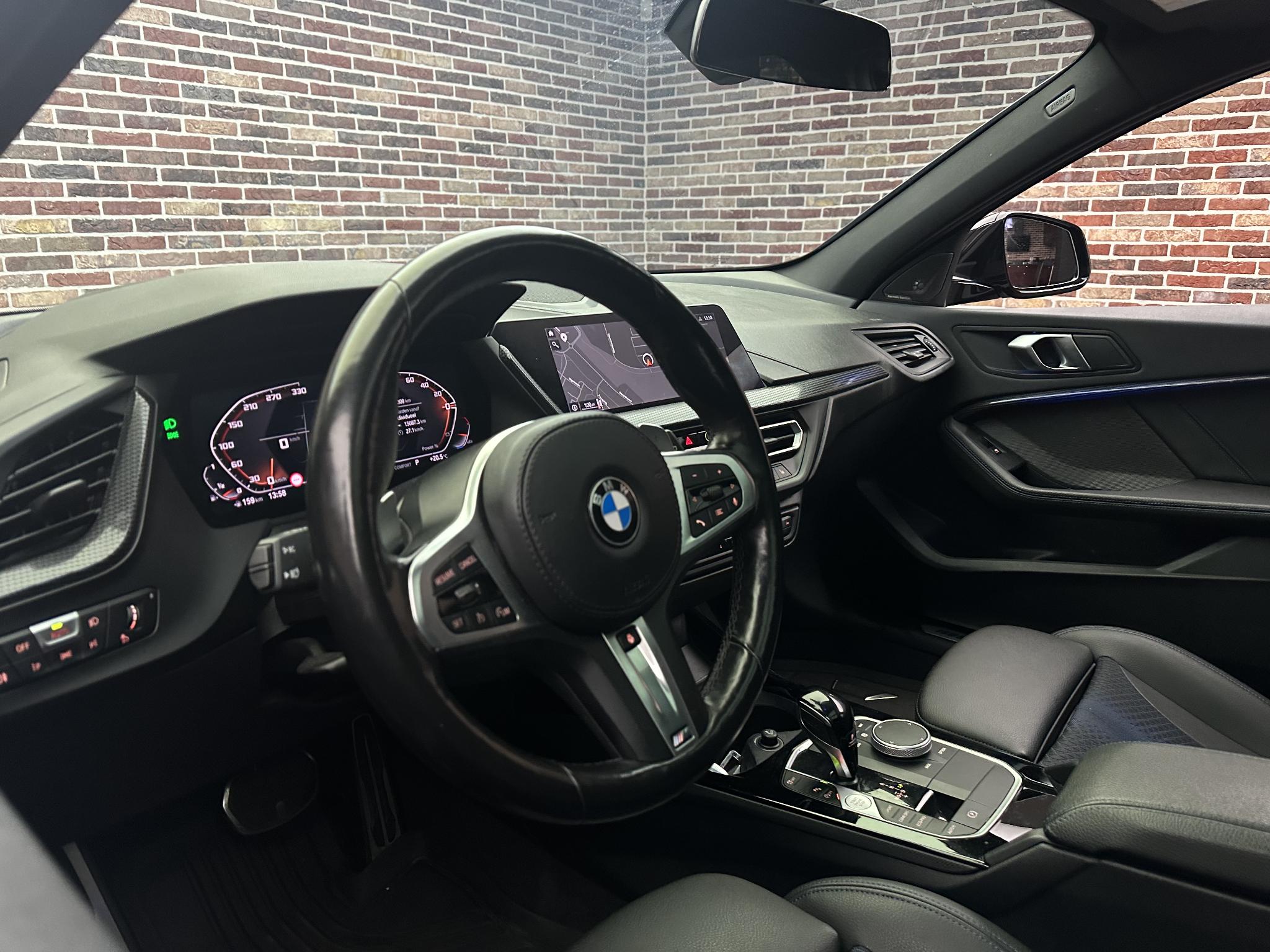 Foto van BMW M135i xDrive