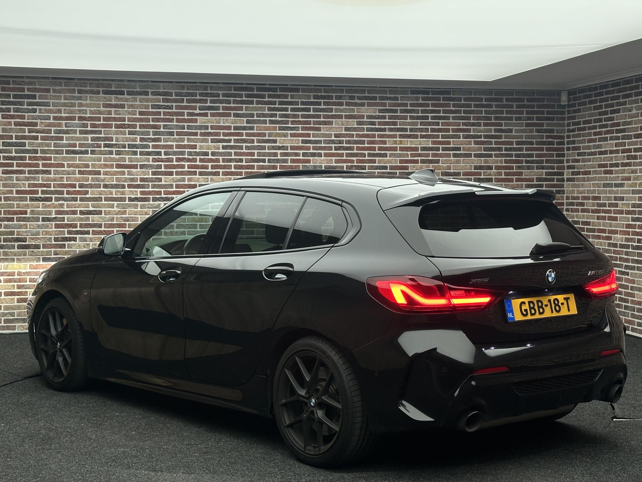 Foto van BMW M135i xDrive