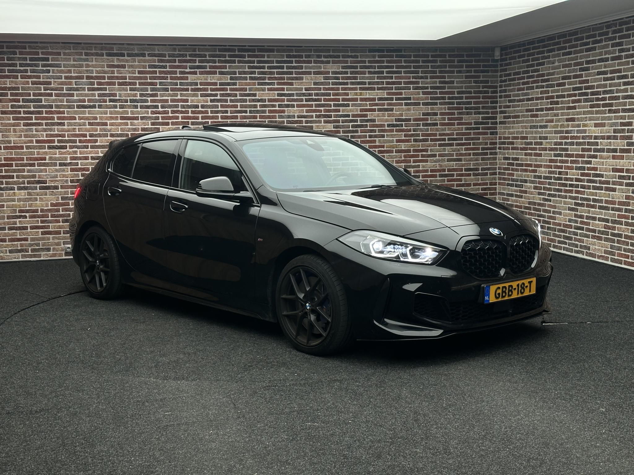 Foto van BMW M135i xDrive