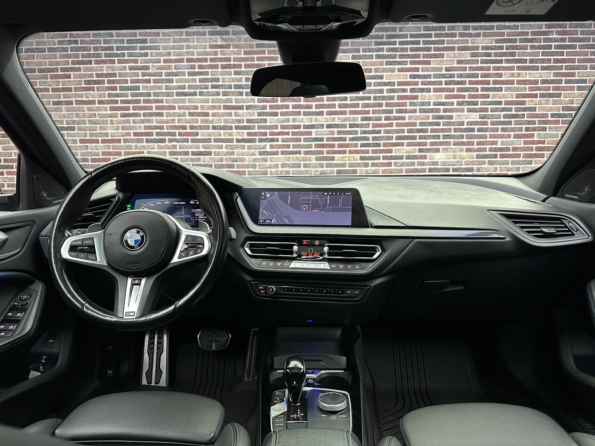 Foto van BMW M135i xDrive