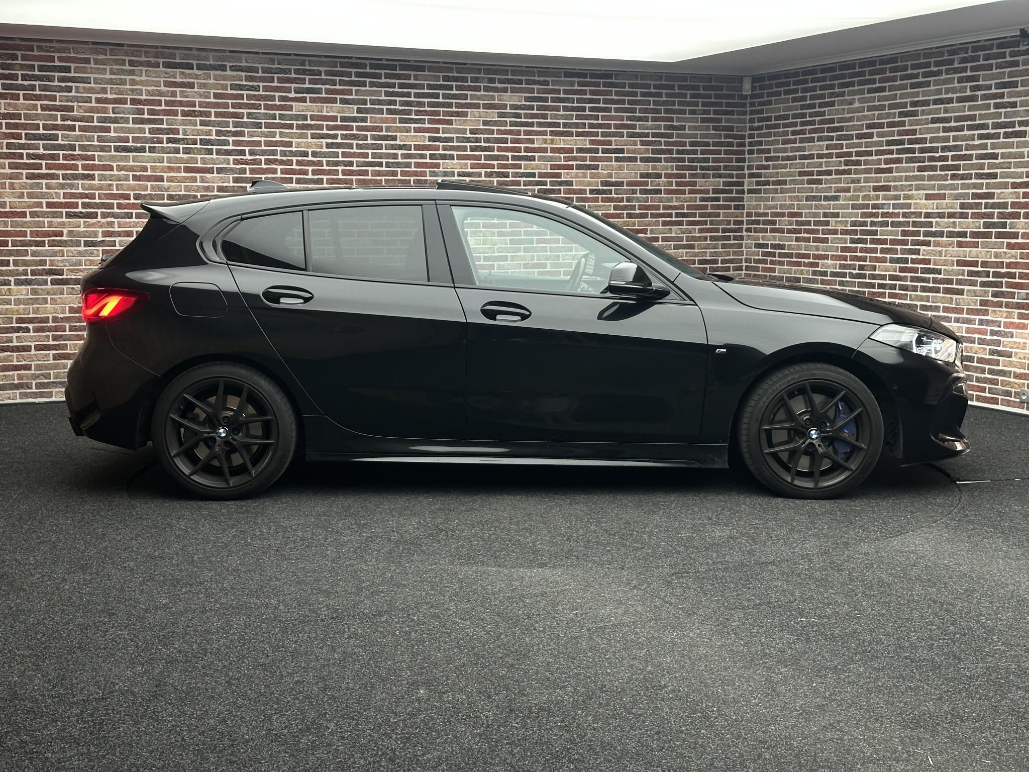 Foto van BMW M135i xDrive