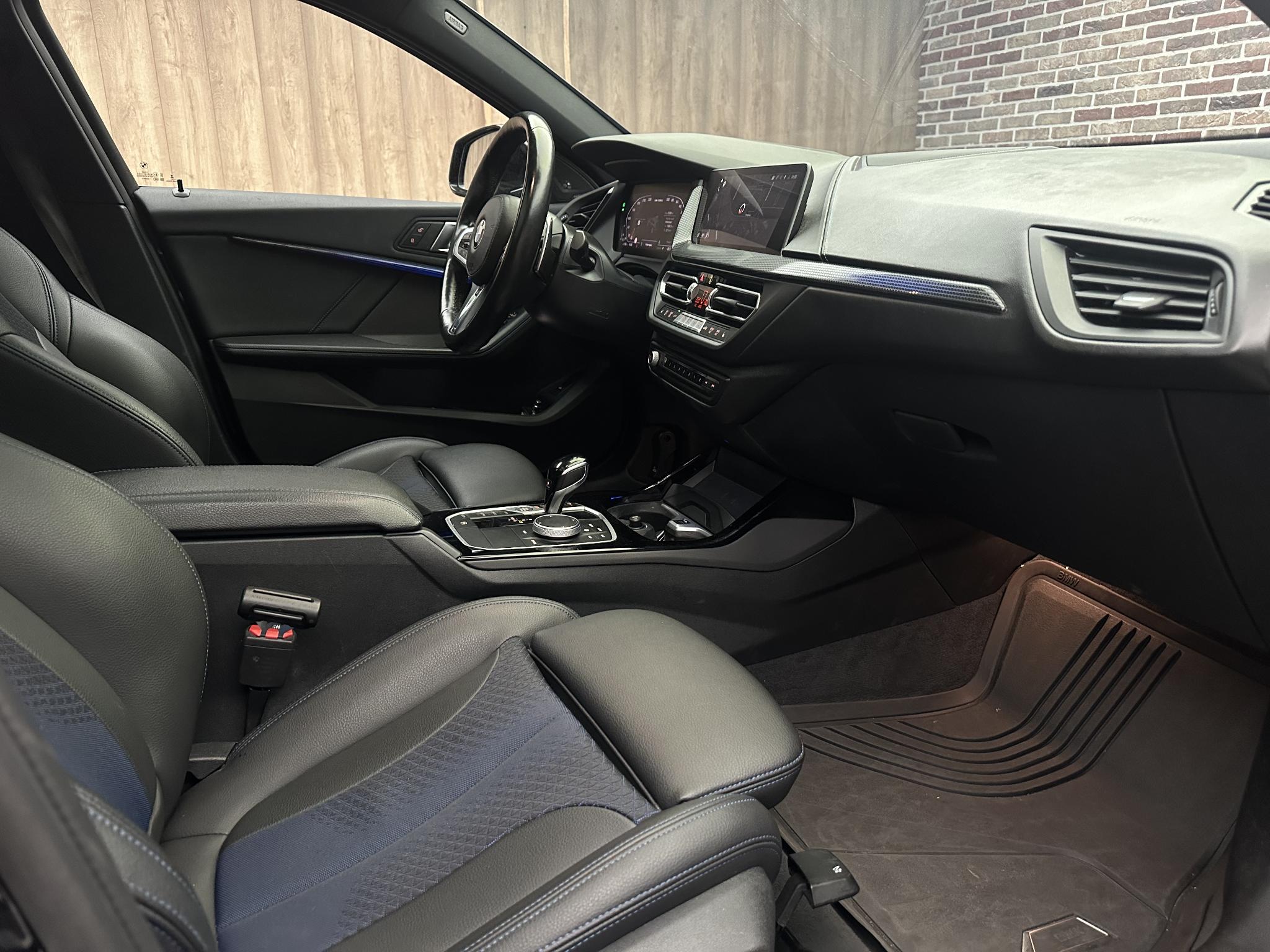 Foto van BMW M135i xDrive