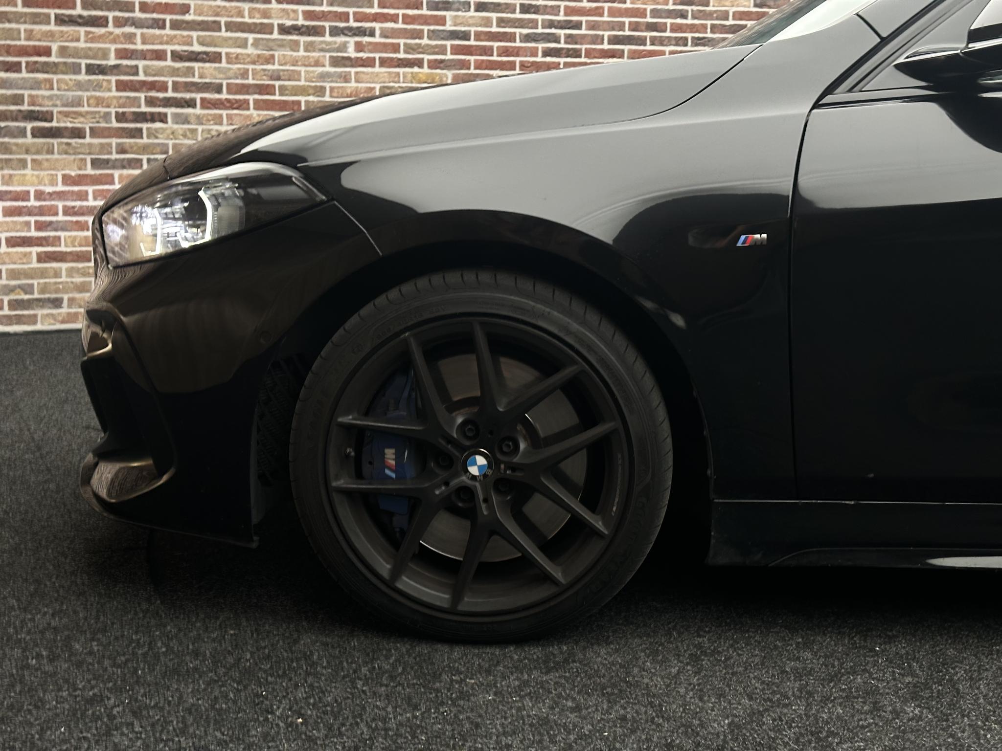 Foto van BMW M135i xDrive