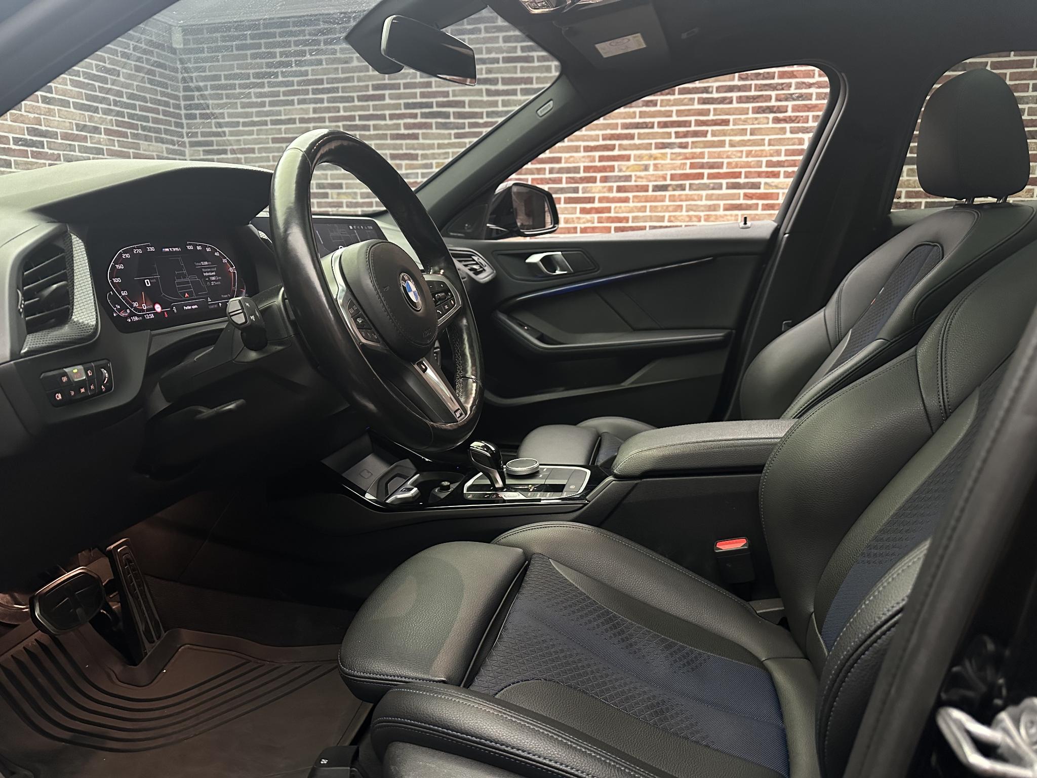 Foto van BMW M135i xDrive