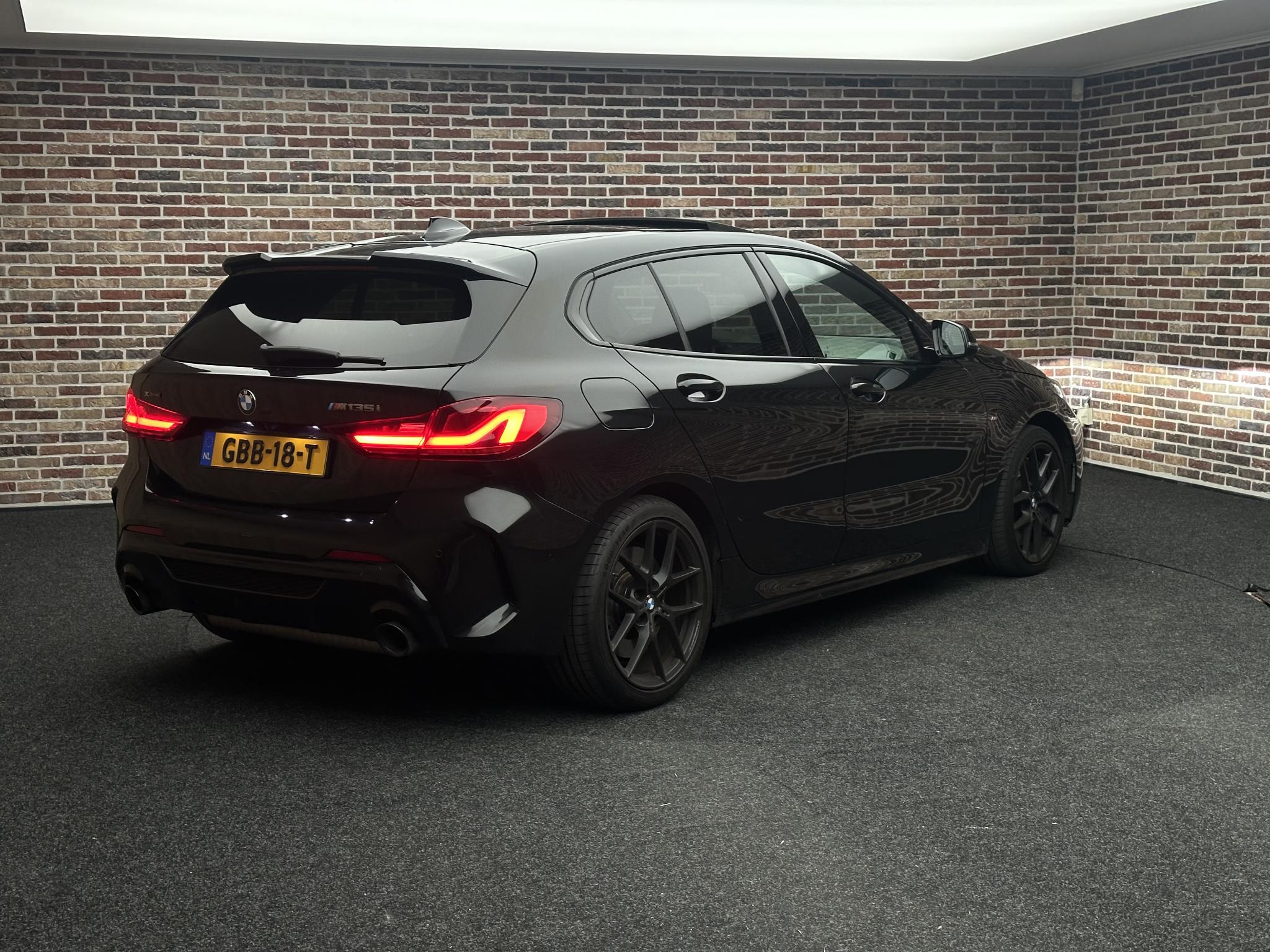 Foto van BMW M135i xDrive
