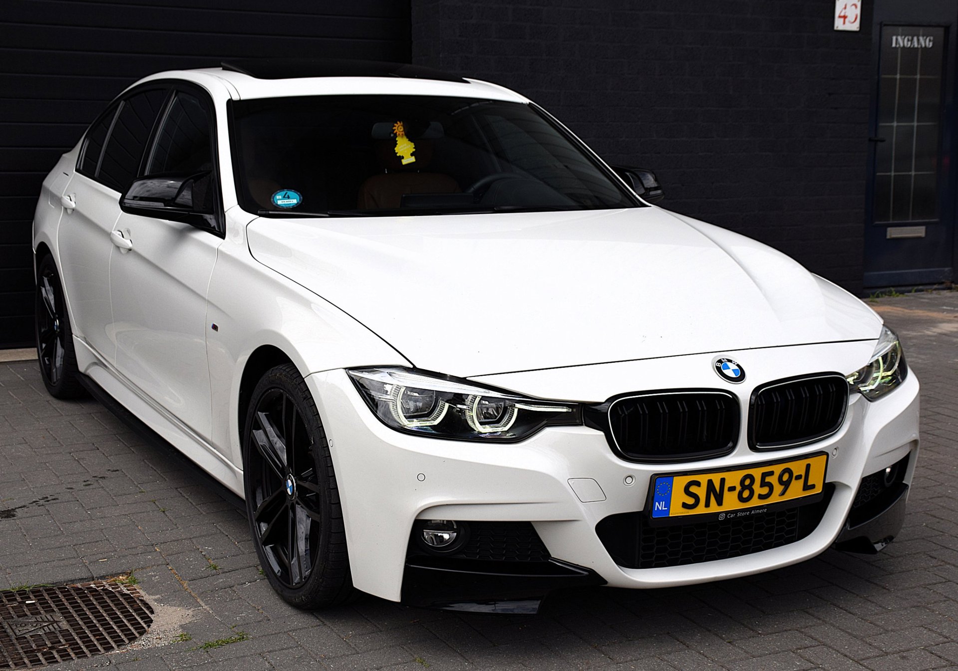 Foto van BMW 320i